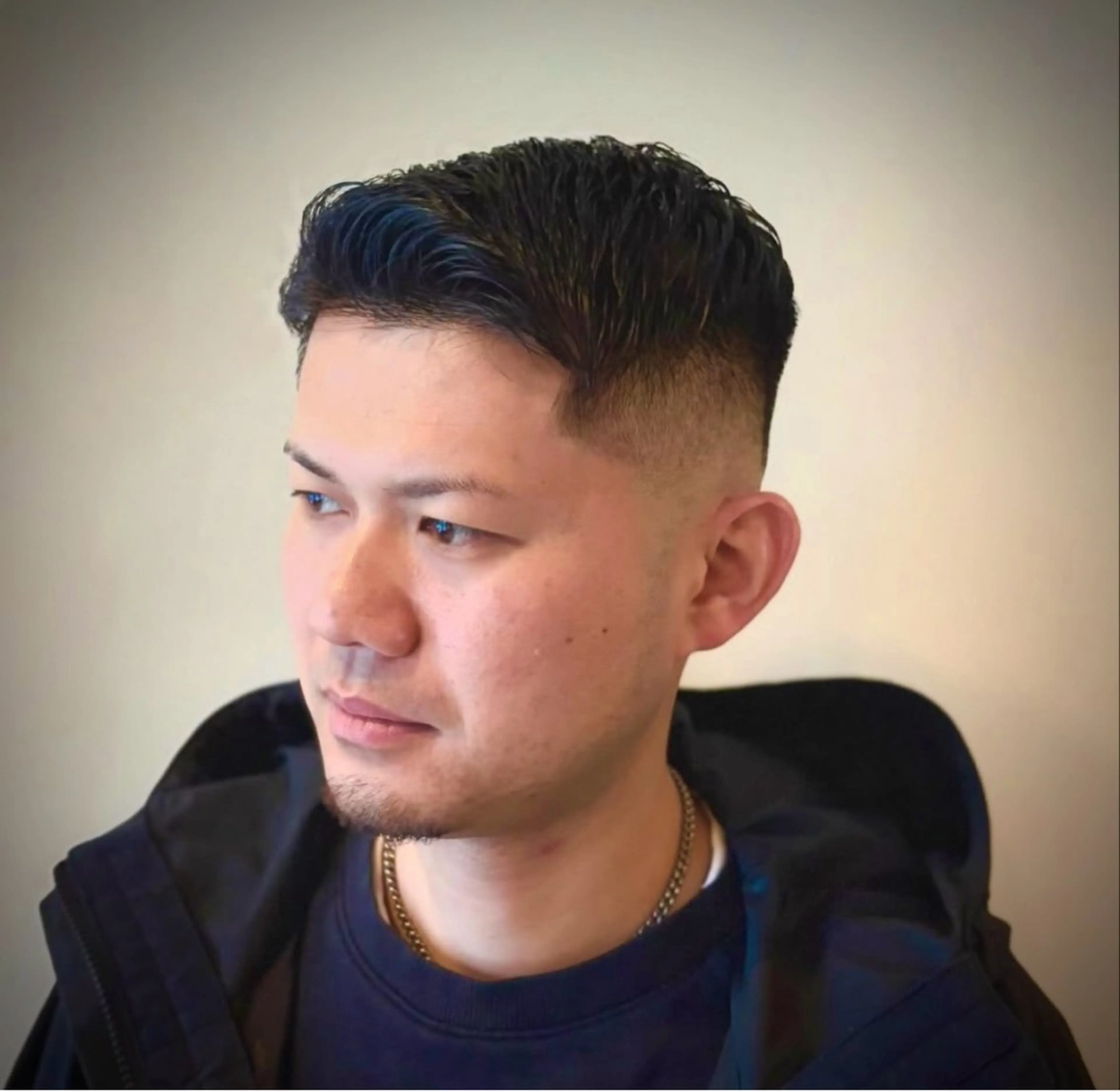 ショート 岡本 佳久のヘアスタイル