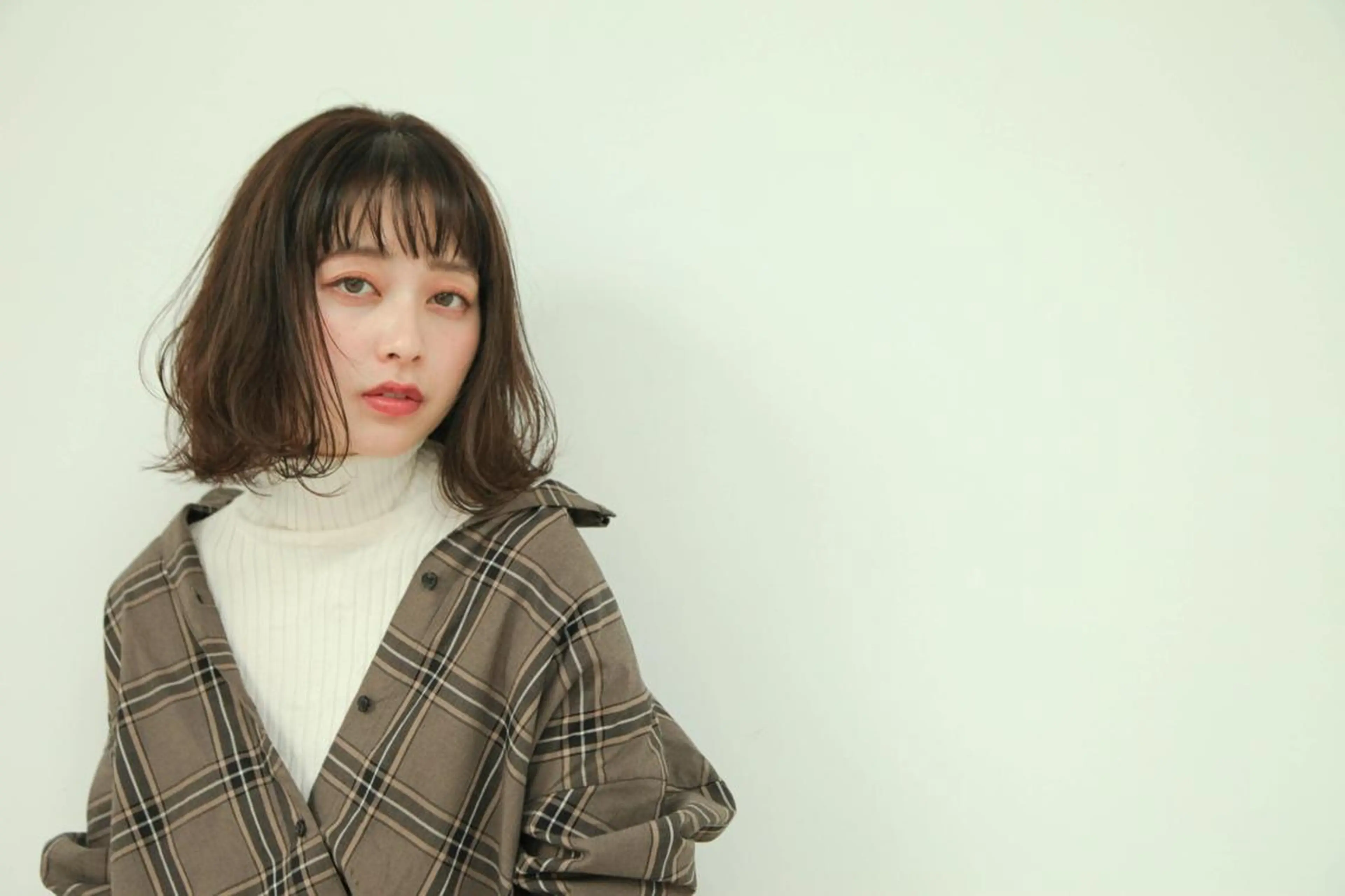 ショート シールエクステ/ ハイトーンカラーのヘアスタイル