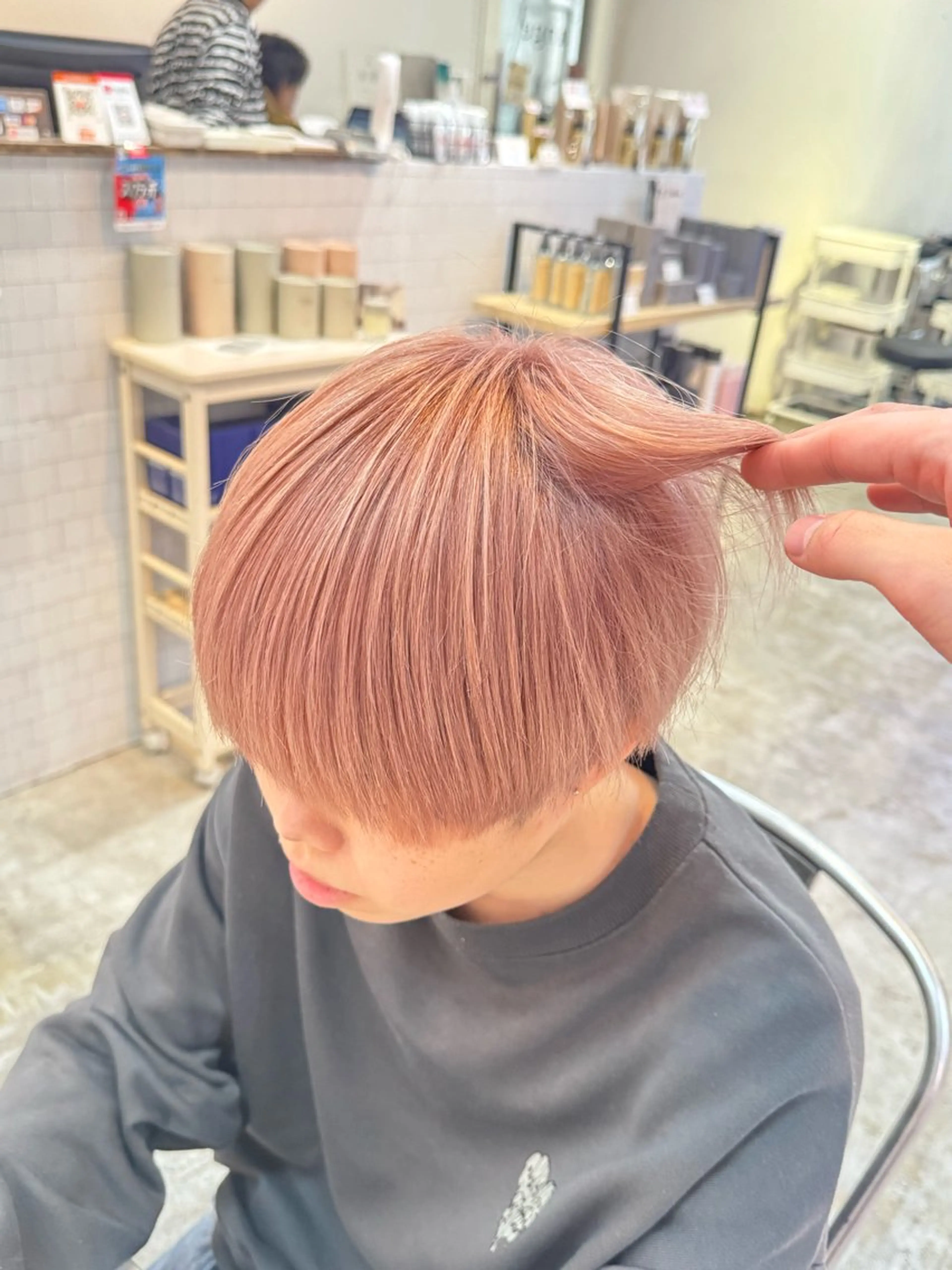 ミディアム カラー ブリーチ 透明感カラー men'sモテ 髪🫧ｼｵﾝのヘアスタイル