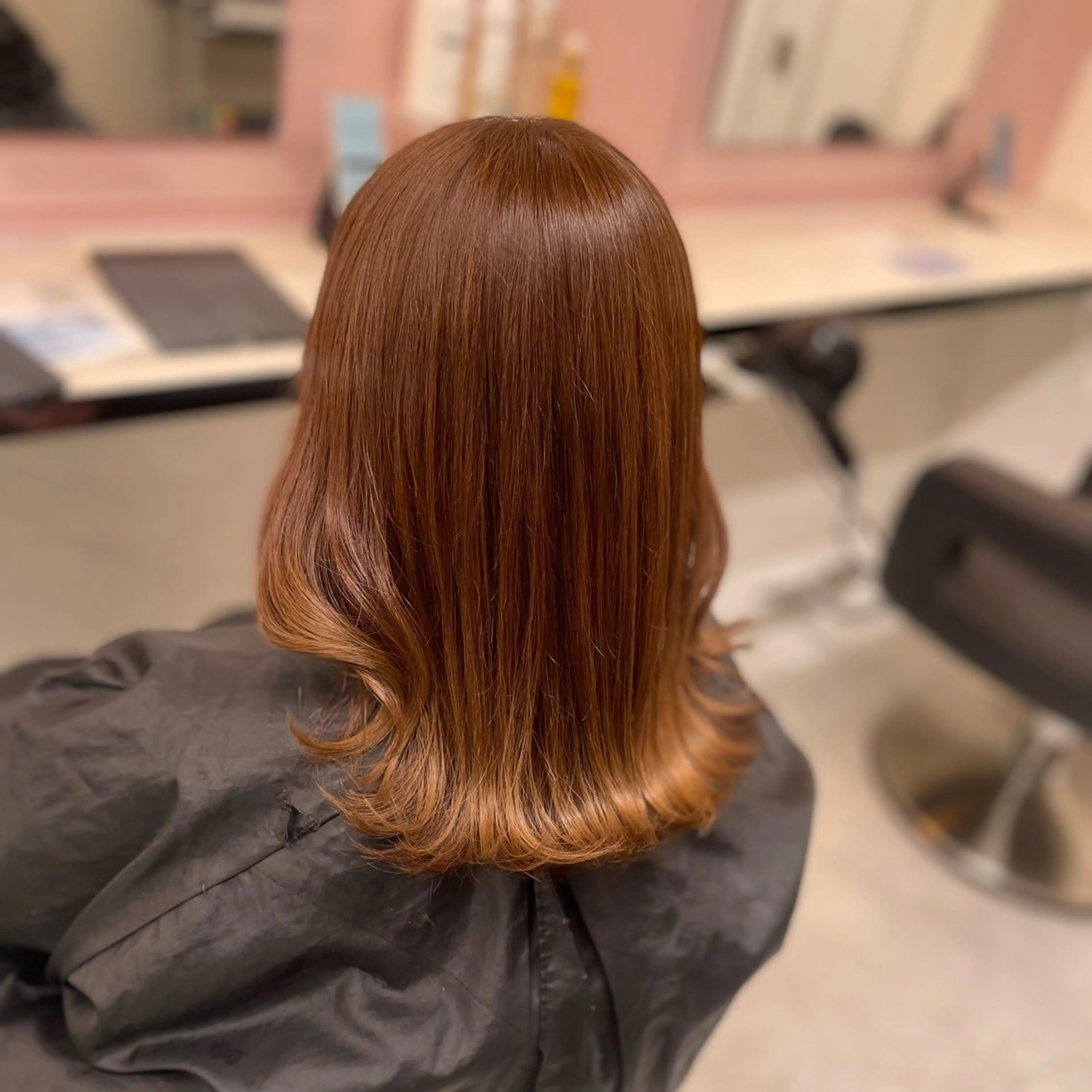 ミディアム カット 縮毛矯正 うる艶トレンドヘア 🕊️上野BABYのヘアスタイル