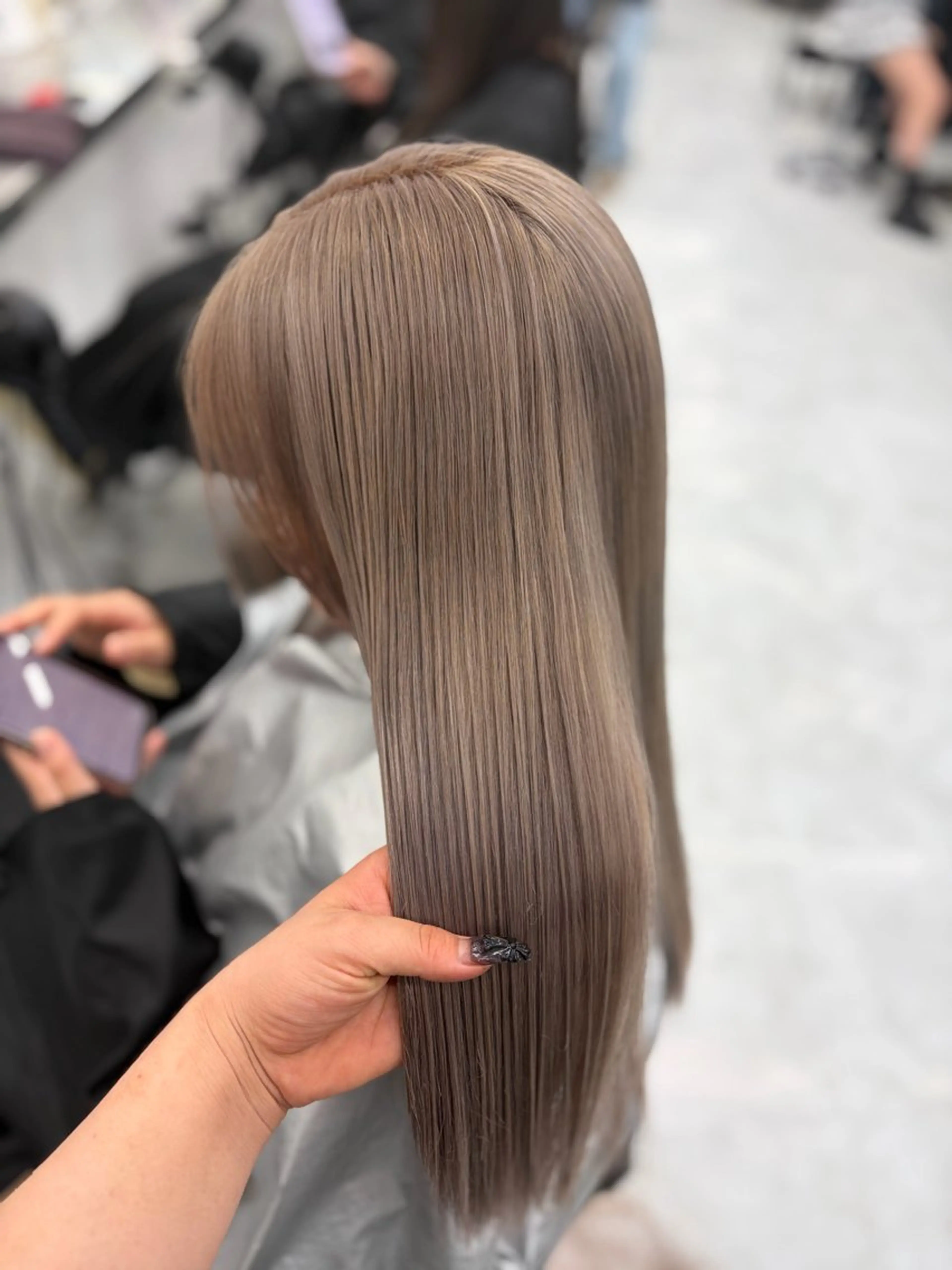 ロング ヘアカラー トリートメント ヘアセット 艶髪ハイトーンカラー 渋谷🎀ririkaのヘアスタイル