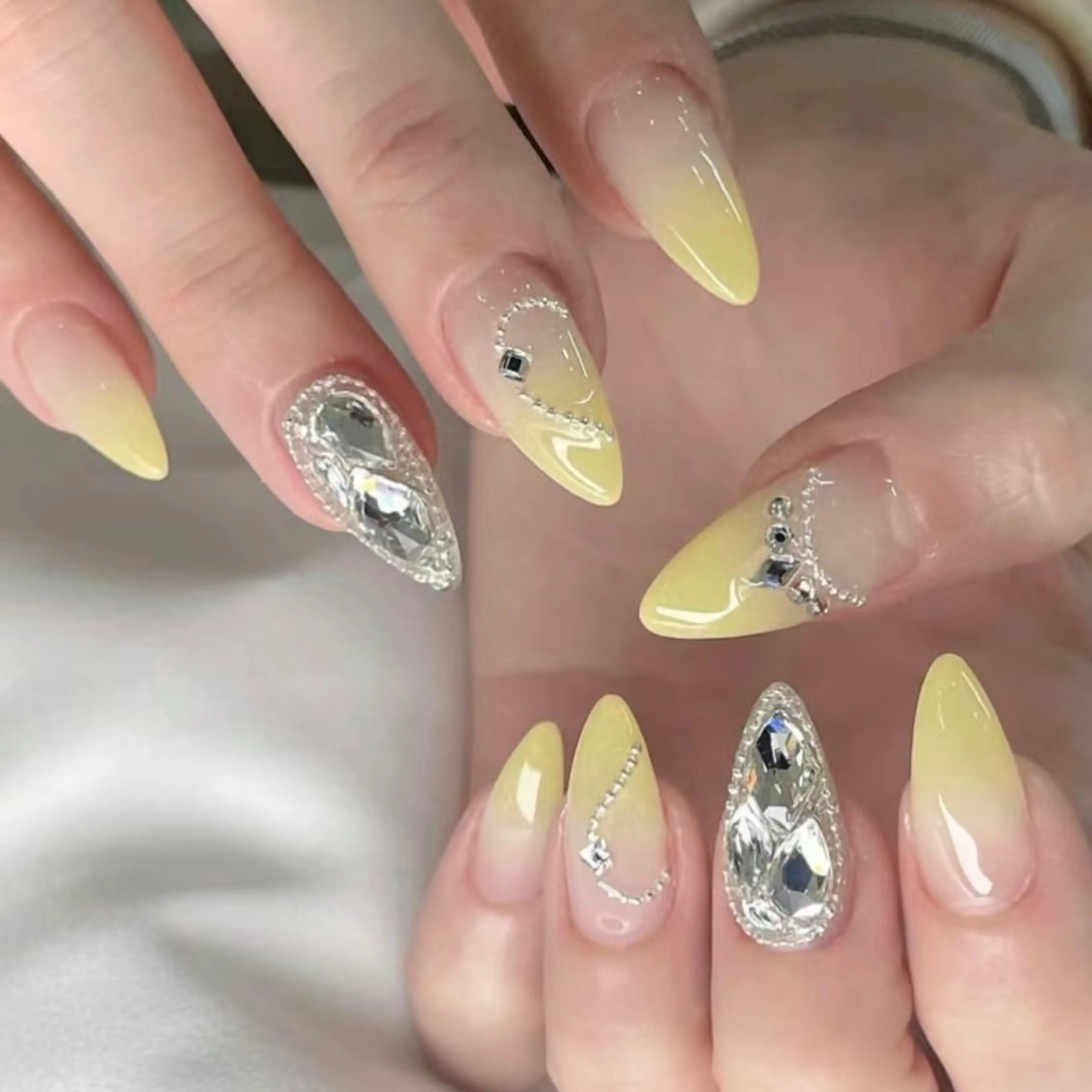 ネイル ハンドネイル ハンドケア 🍑 momo_nailのネイルデザイン