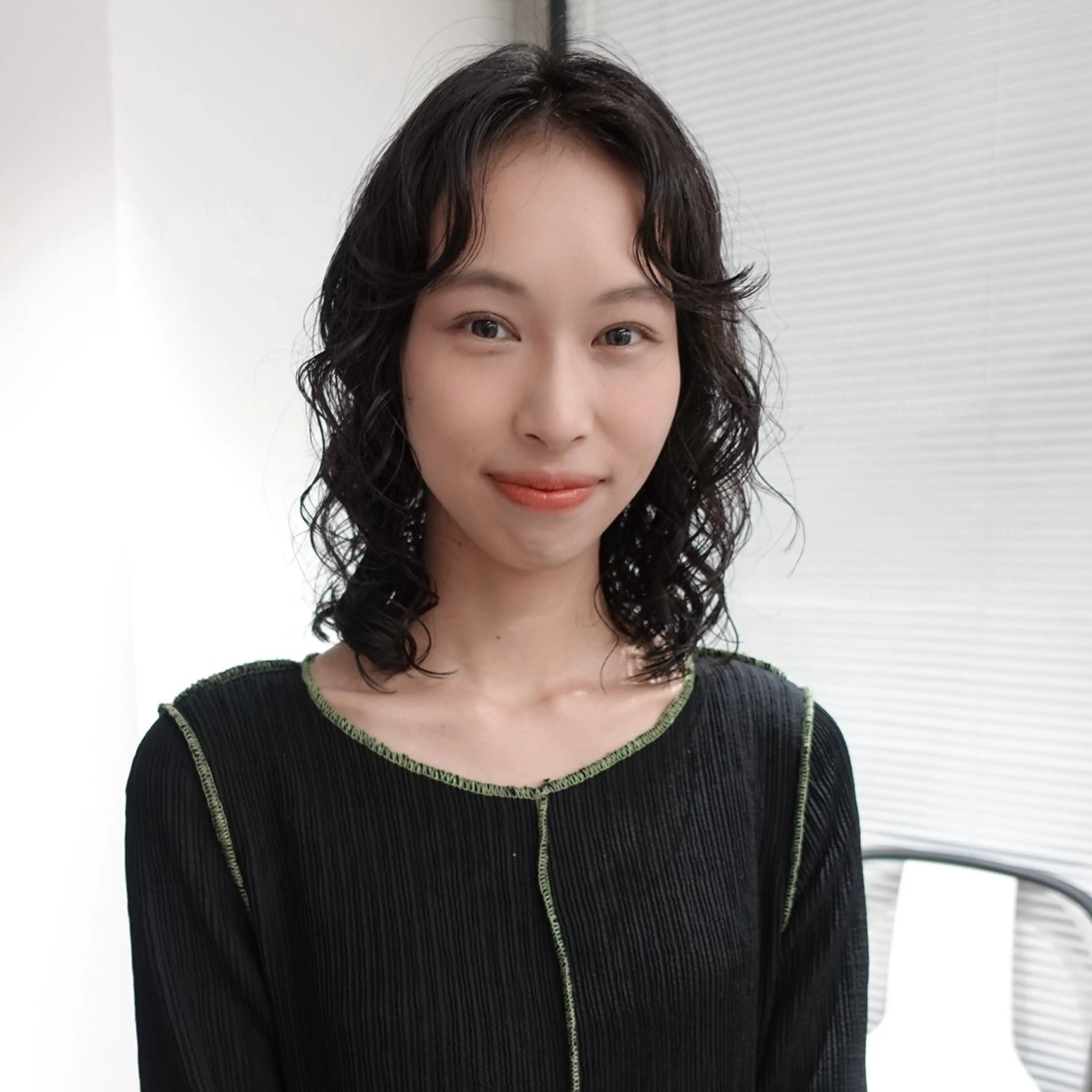 ミディアム パーマ ヘアアレンジ ミディアムパーマ カット パーマ 🌐サトウ リョウ🌐のヘアスタイル