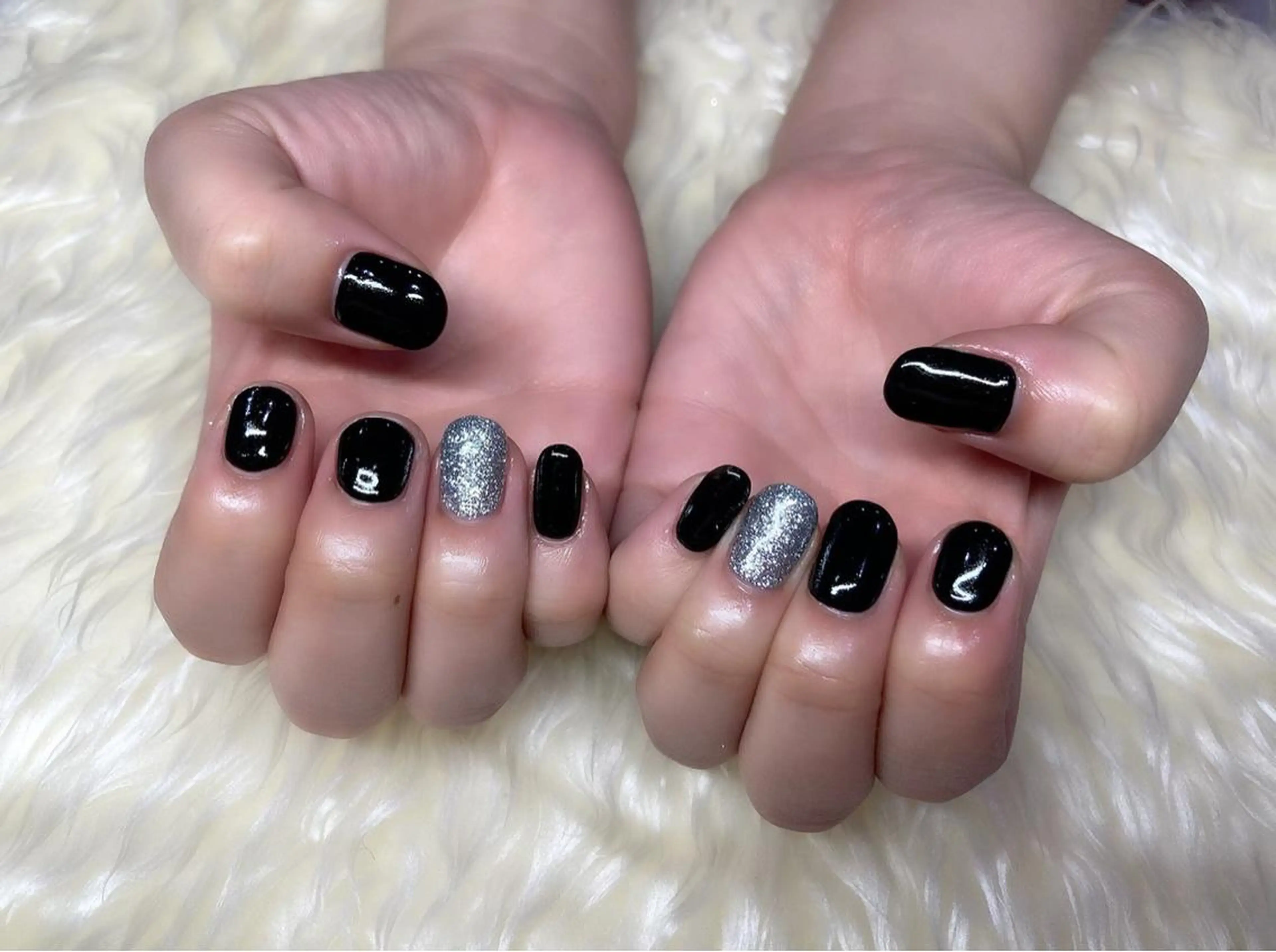 ネイル シンプルネイル ハンドネイル Nail&eye Belire 新宿のネイルデザイン