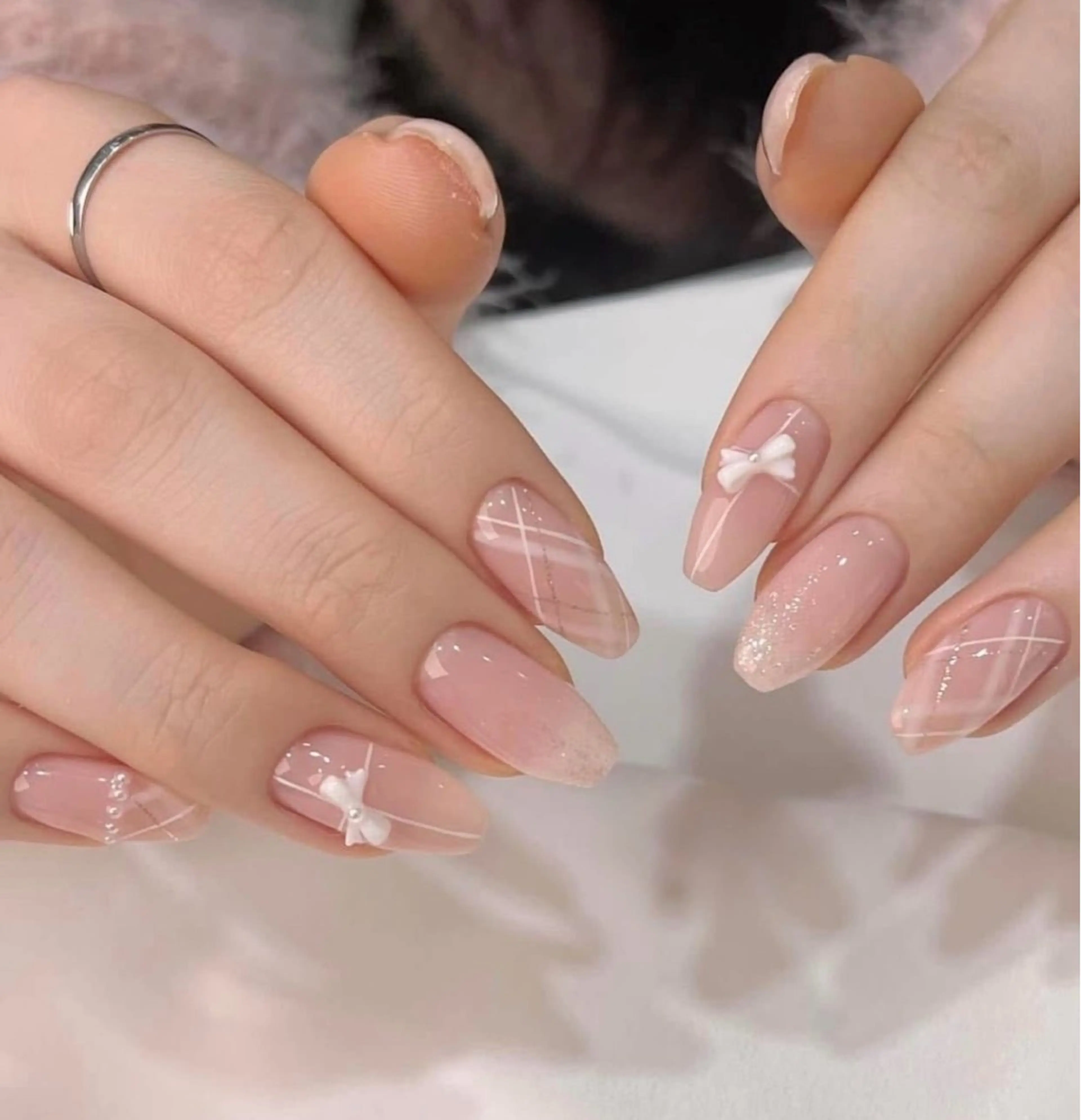 ネイル チークネイル 長さ出し フットネイル ジェルネイル 卒業式 𝓐𝓷𝓻𝓲 XiinhNailのネイルデザイン