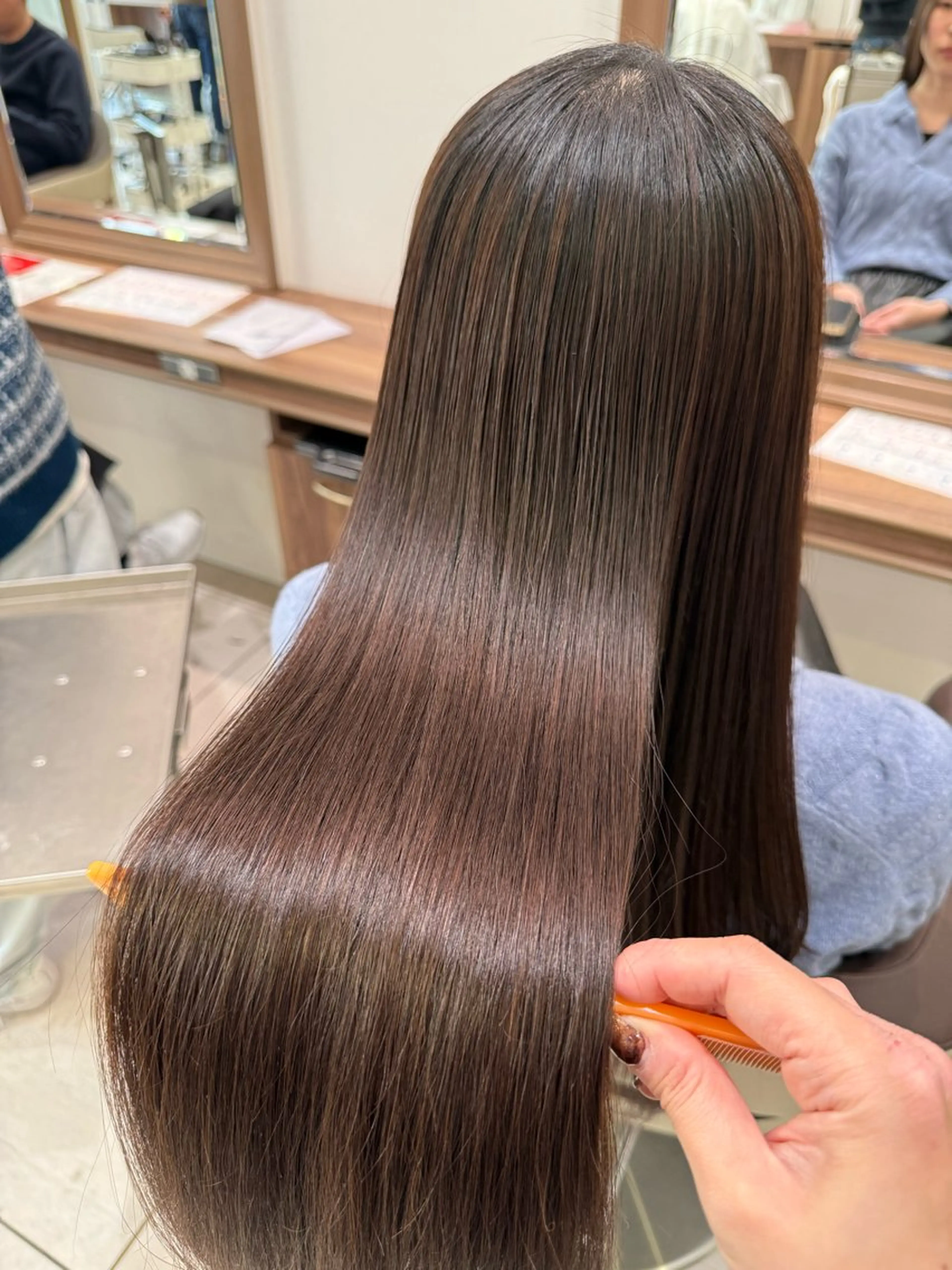 ロング カット 縮毛矯正 藤井 真奈美のヘアスタイル