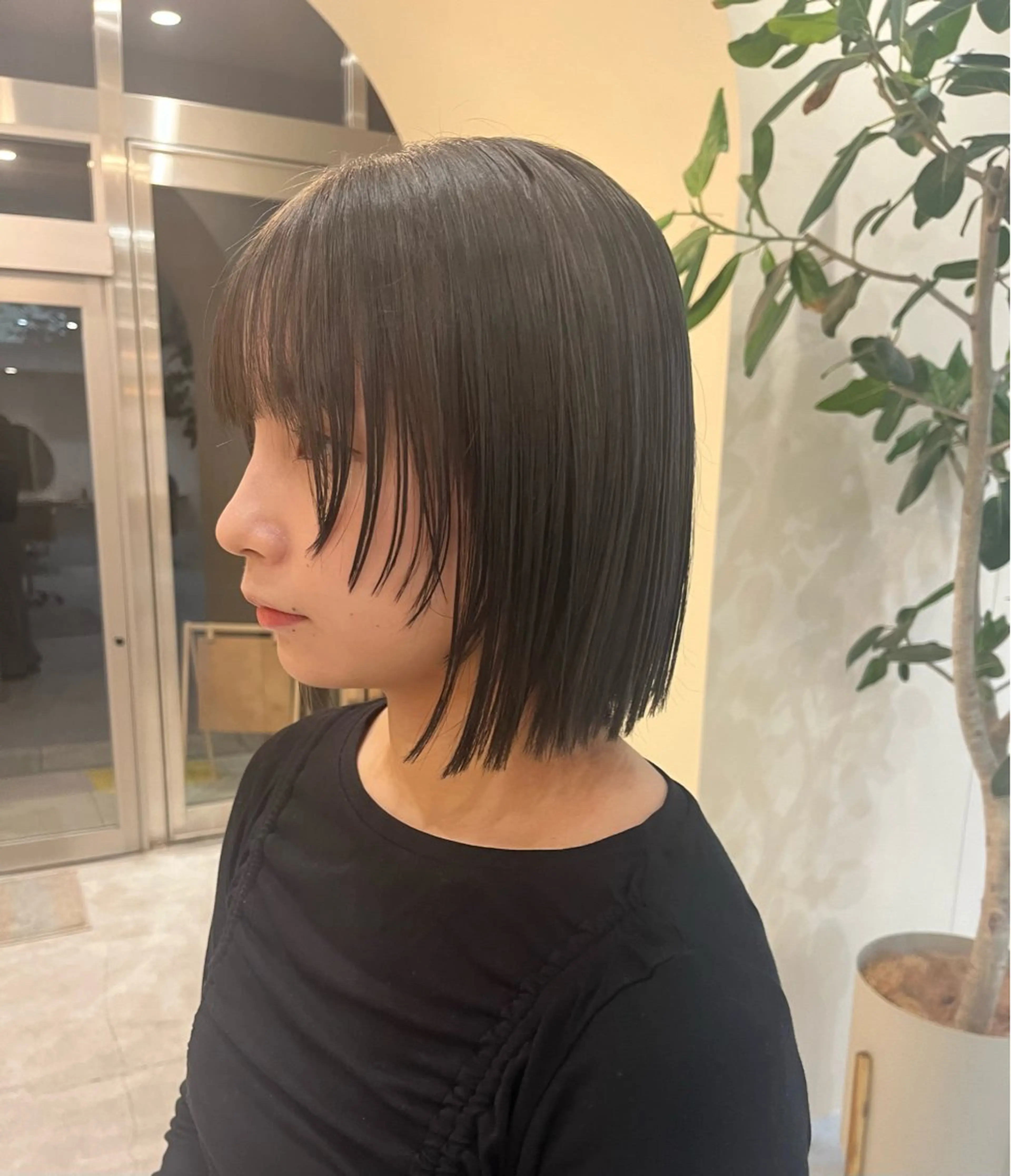 ミディアム カット ヘアカラー 山口 愛結のヘアスタイル