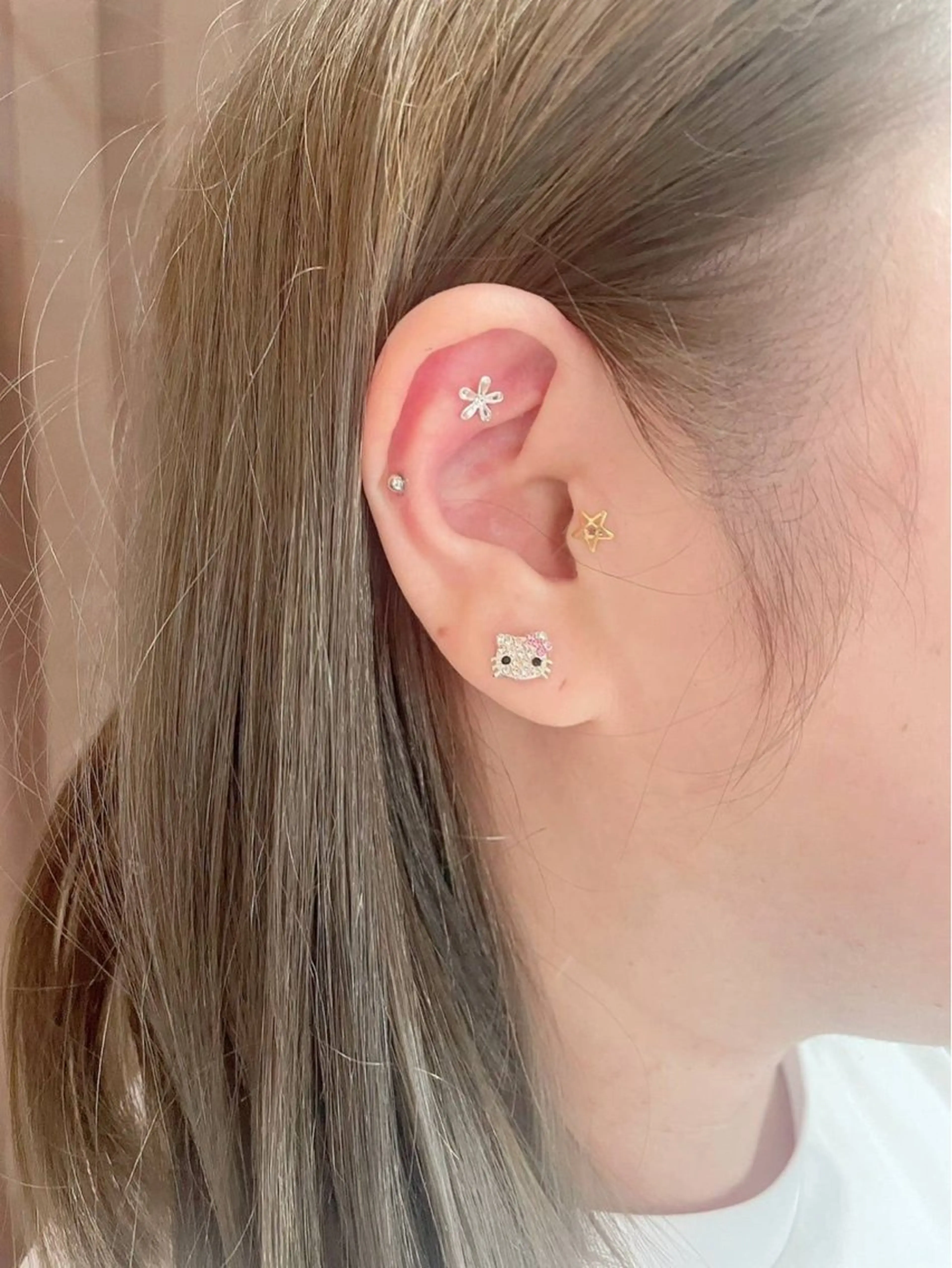 耳ツボジュエリー＆ よもぎ蒸しＲのエステ・リラクイメージ