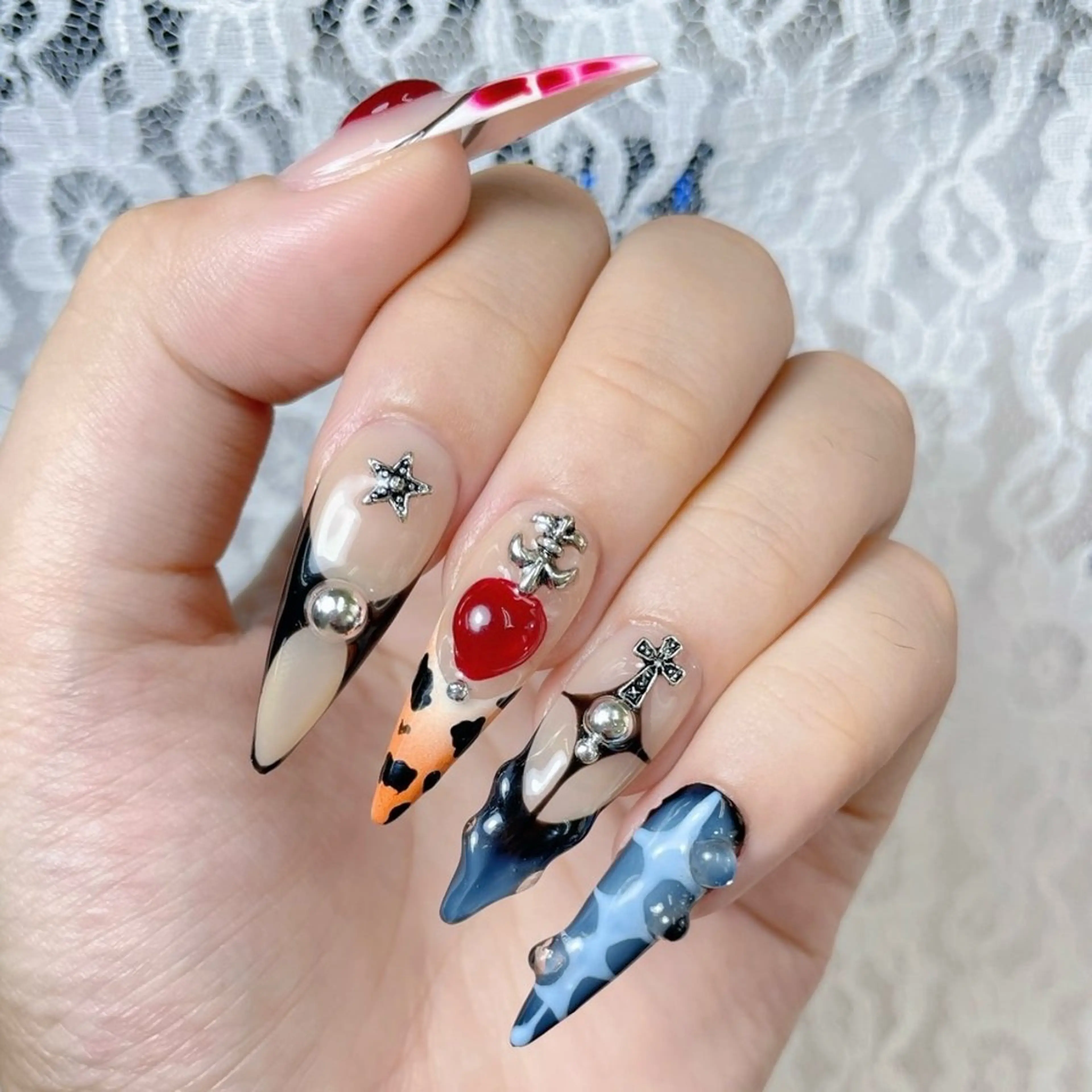 ネイル チークネイル 桜ネイル フットネイル ジェルネイル ハロウィン XIINH NAIL SALONのネイルデザイン