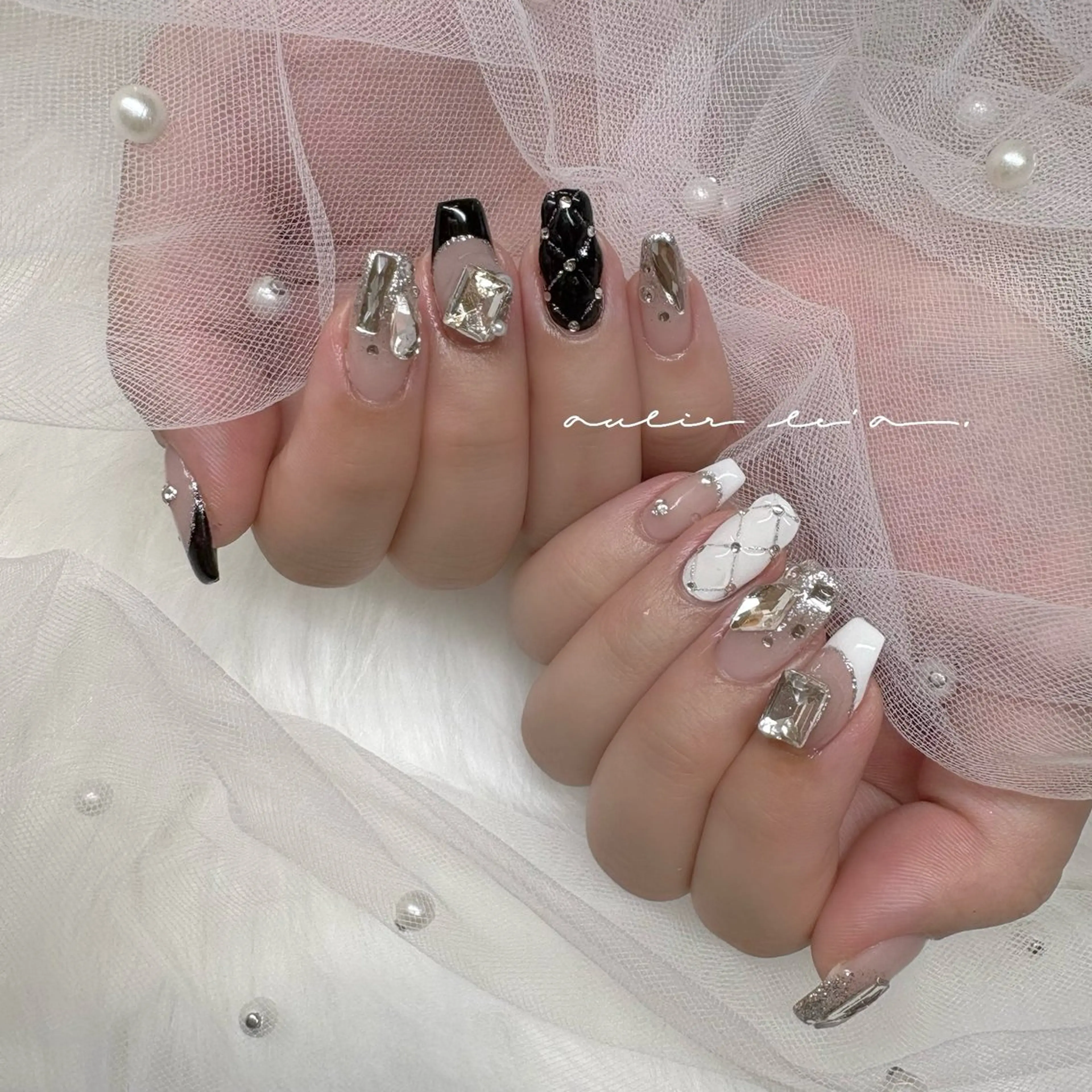 ネイル ハンドネイル aulir le'a 【ｱｳﾘｰﾚｱ】のネイルデザイン