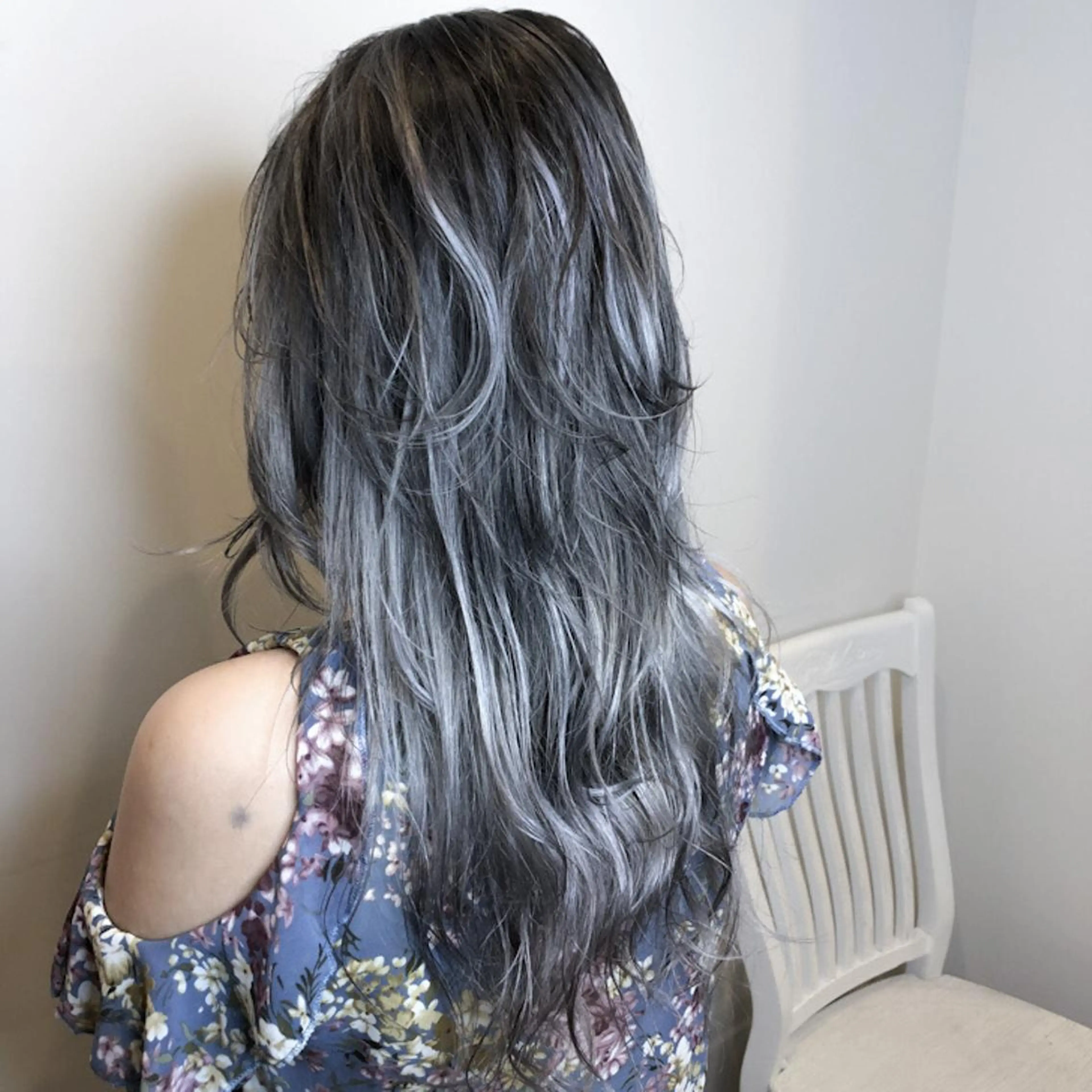 ロング カラー ハイライト/ブリーチ バレイヤージュ関佳祐のヘアスタイル