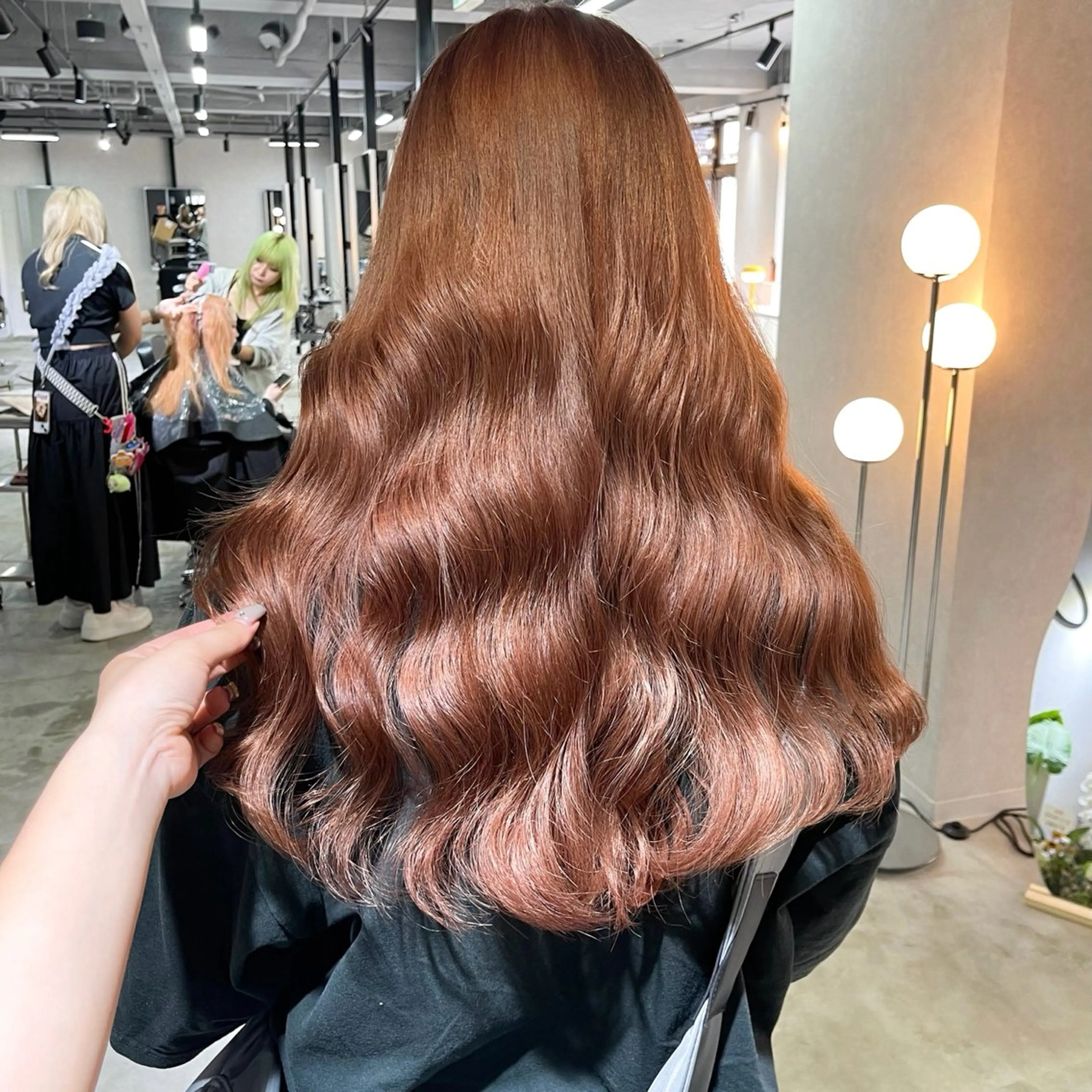 ロング カラー ヘアカラー トリートメント 🎀ミルクティー/暖 色×レイヤー/マリアのヘアスタイル