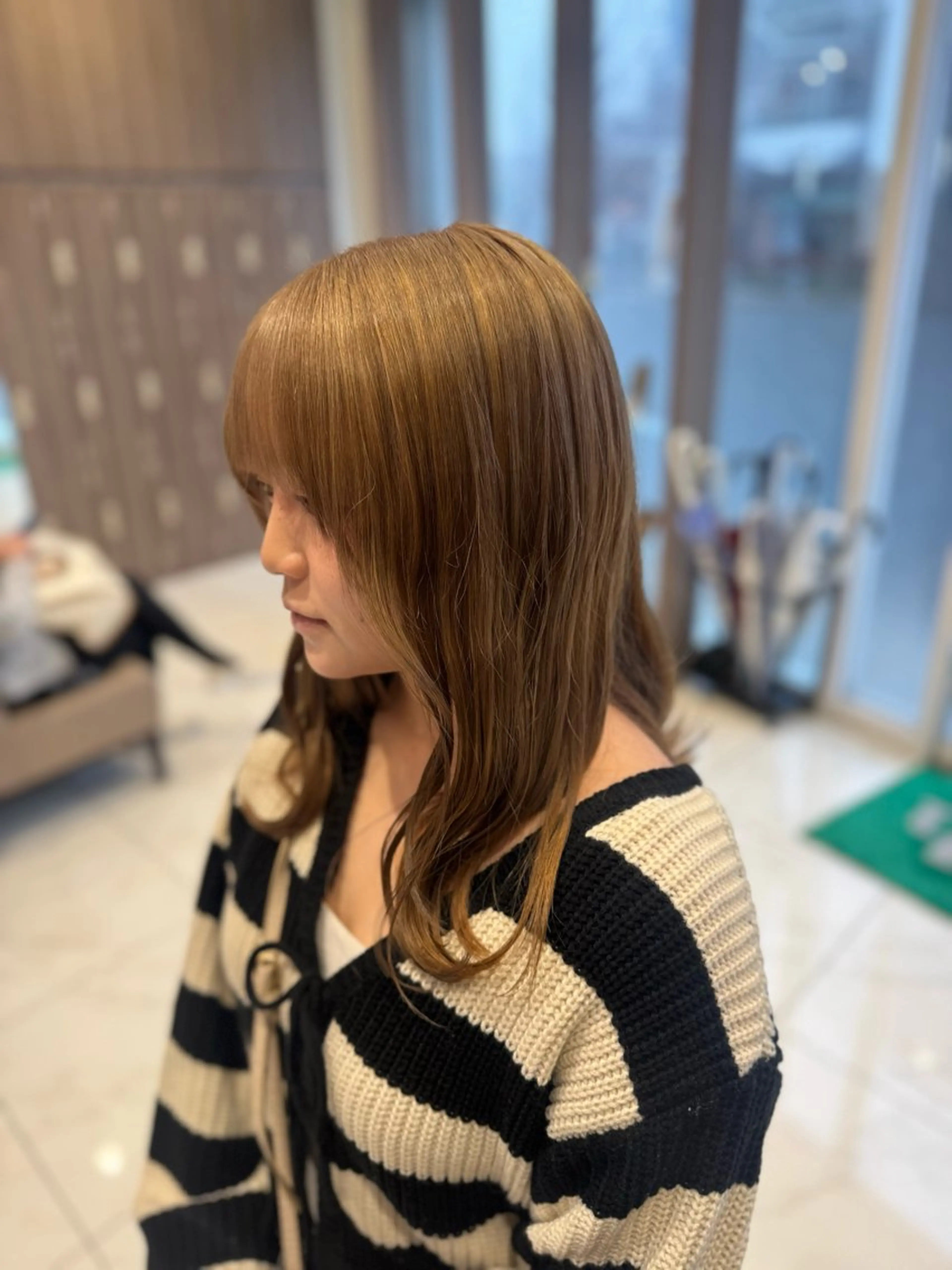 ロング カラー ベージュカラー ブリーチ ミルクティーベージュ 卒業式のヘアスタイル 🕯コバ/レイヤー/ 美髪縮毛🕯のヘアスタイル