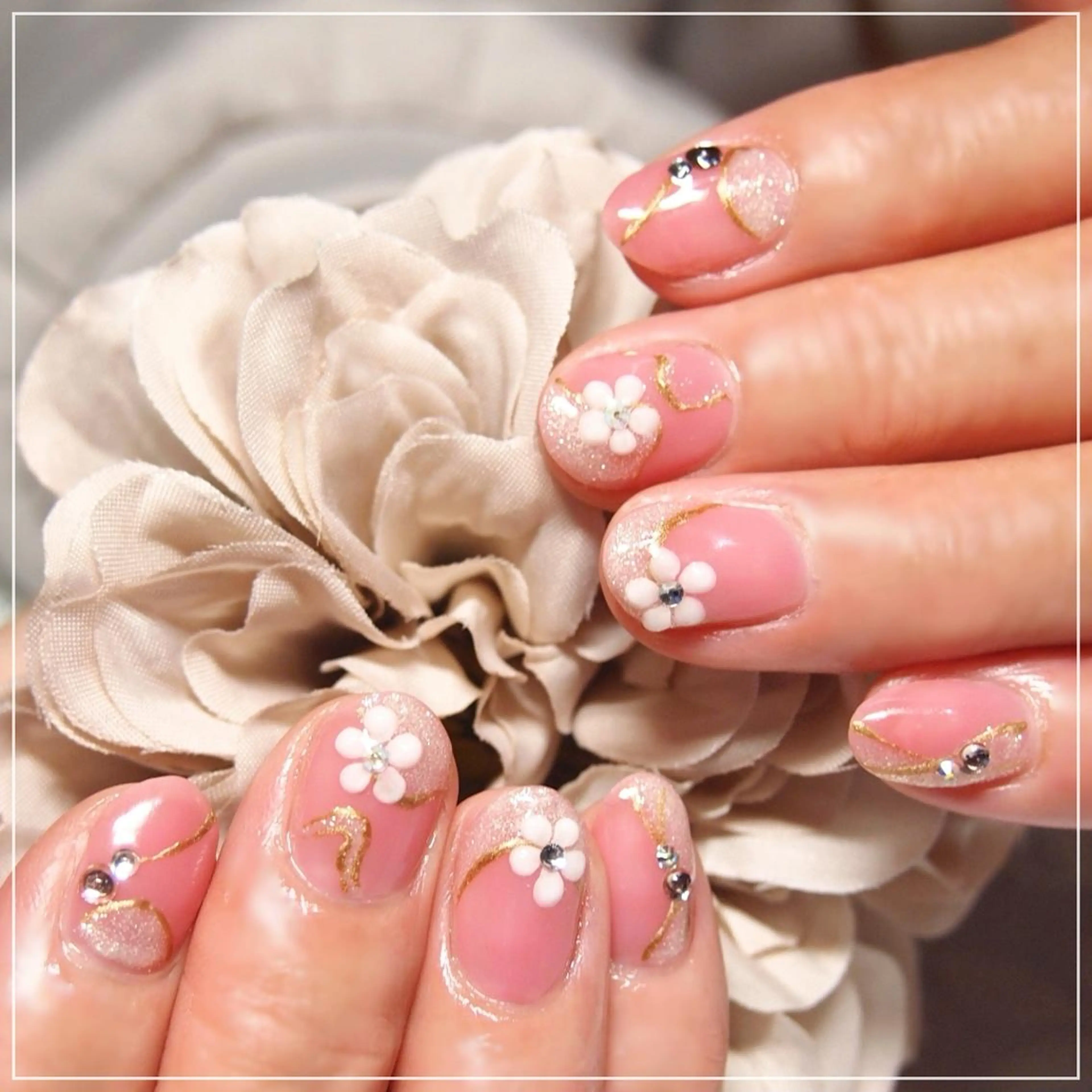 ネイル 山田 麻衣のネイルデザイン