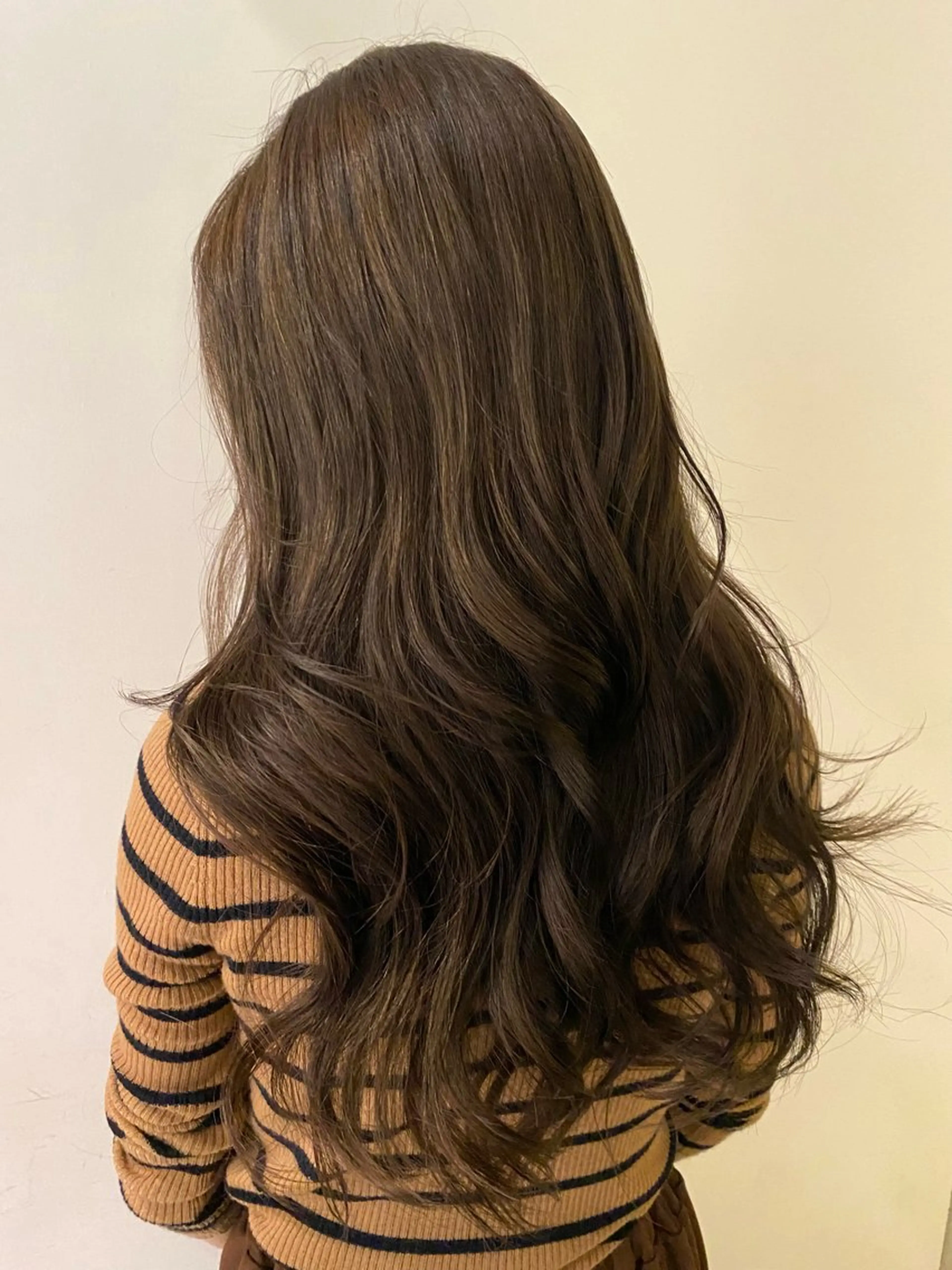 ロング カラー ヘアカラー ベージュカラー🐑 レイヤー🤎塚原優芽のヘアスタイル