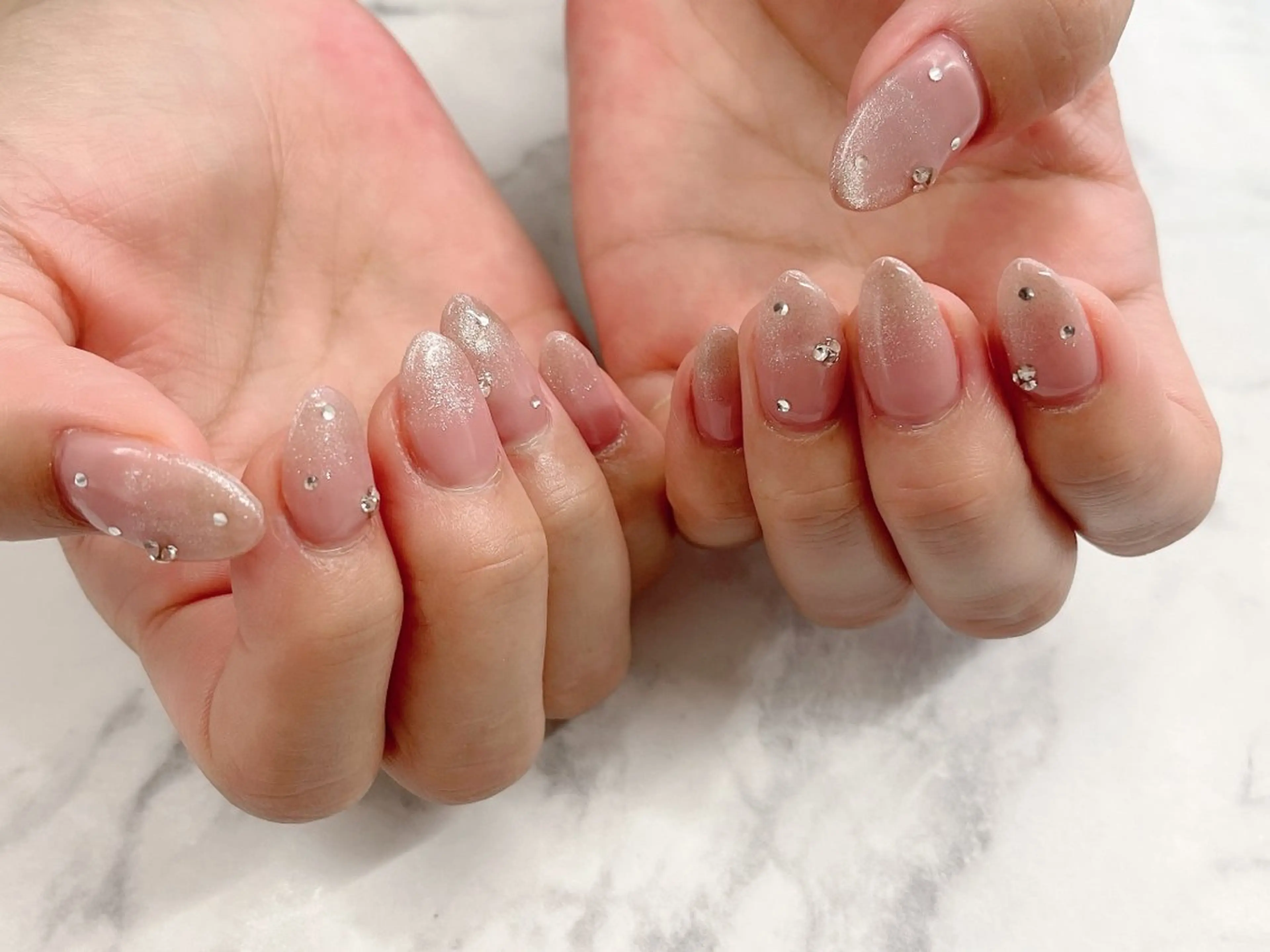 ネイル ハンドネイル ハンドケア Regene ARAKIのネイルデザイン