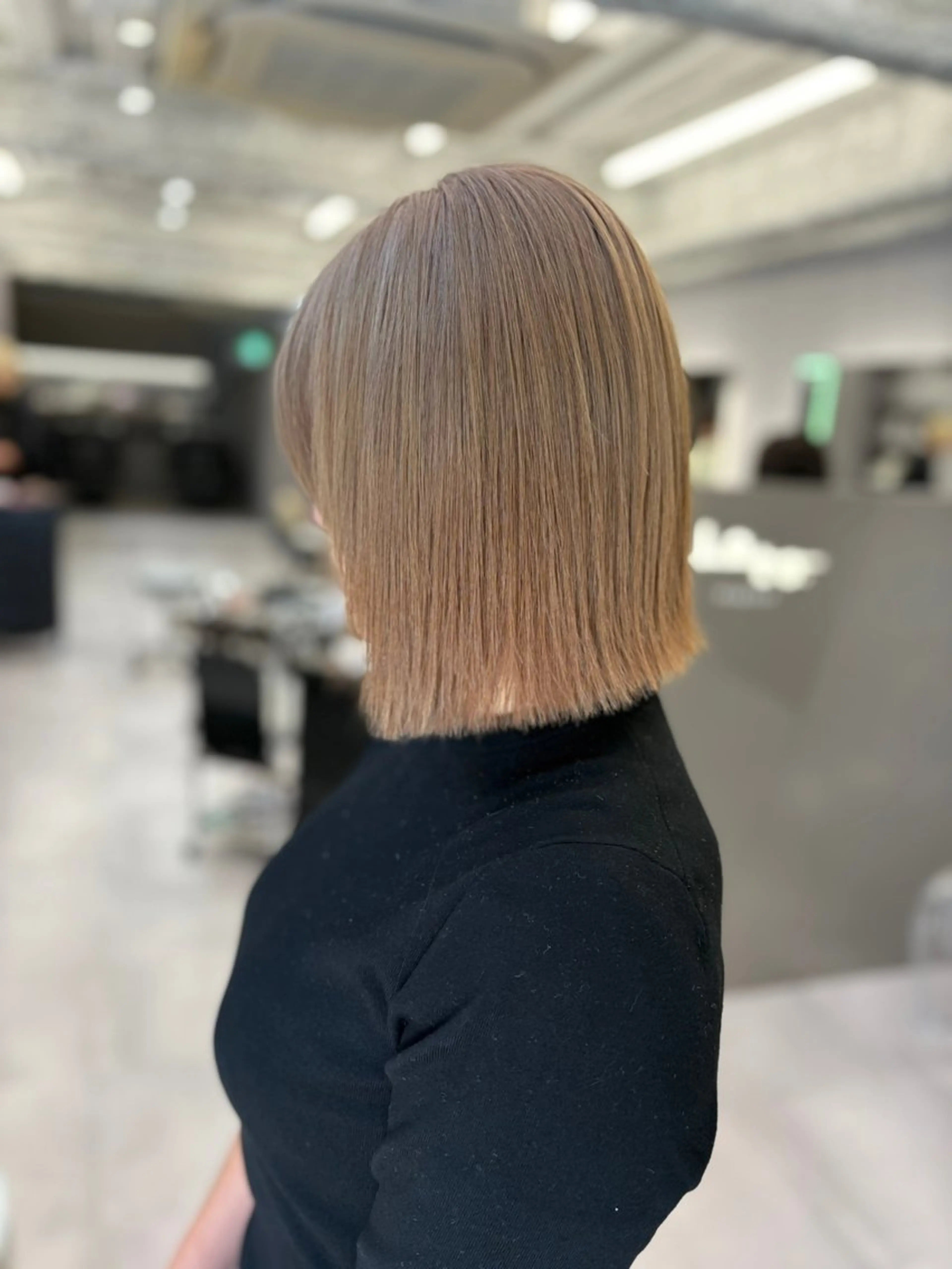 ミディアム カット ヘアカラー トリートメント ムラ修正ブリーチ 山田眞之介のヘアスタイル