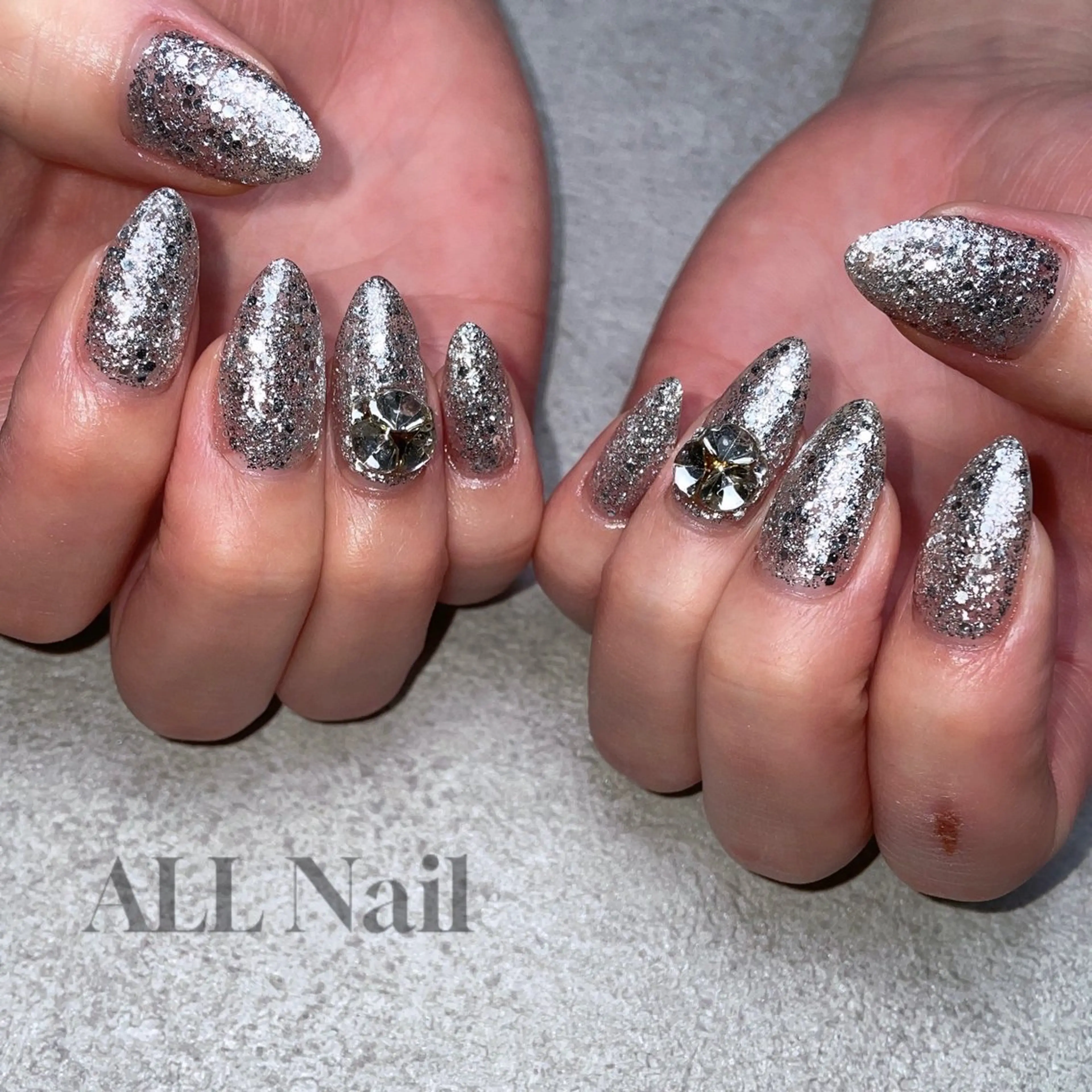 ネイル ラメ(グリッター) シンプルネイル ALL Nail &whiteningのその他イメージ