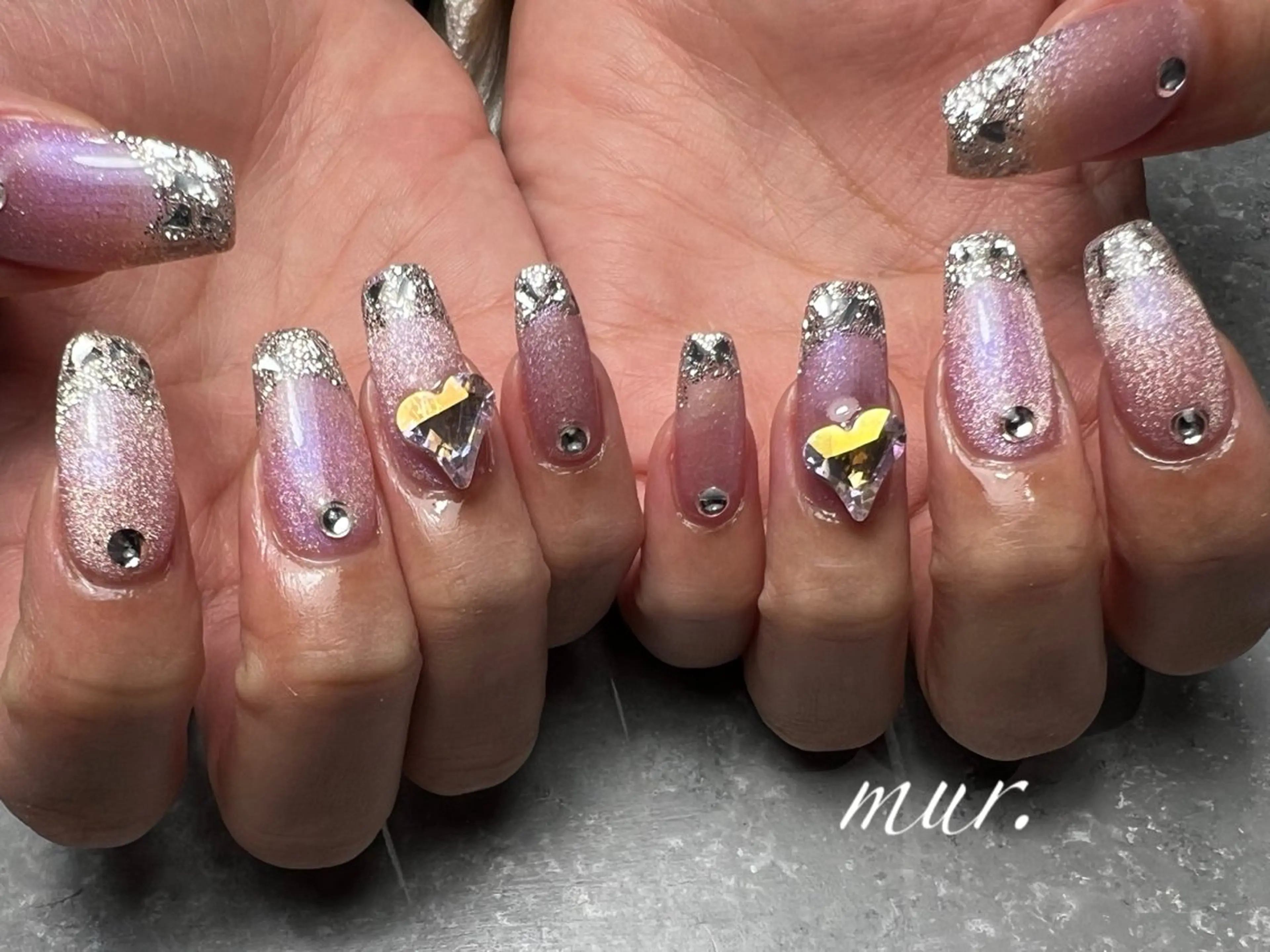 ネイル フレンチネイル ジェルネイル ガラスフレンチ ハート キラキラネイル nailsalon mur.のネイルデザイン