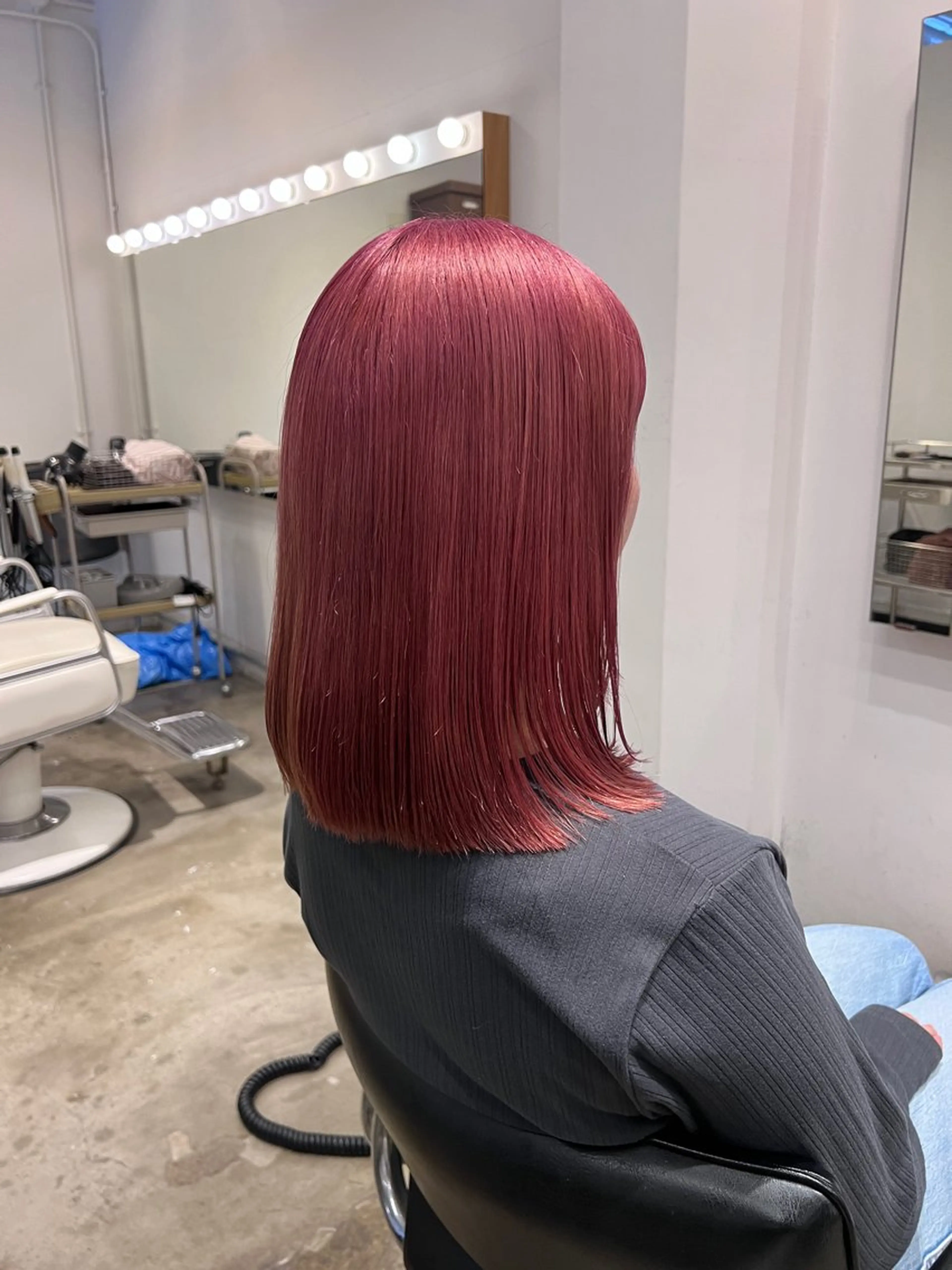 セミロング カラー ピンクカラー カット ヘアカラー ミタニ ナギサのヘアスタイル