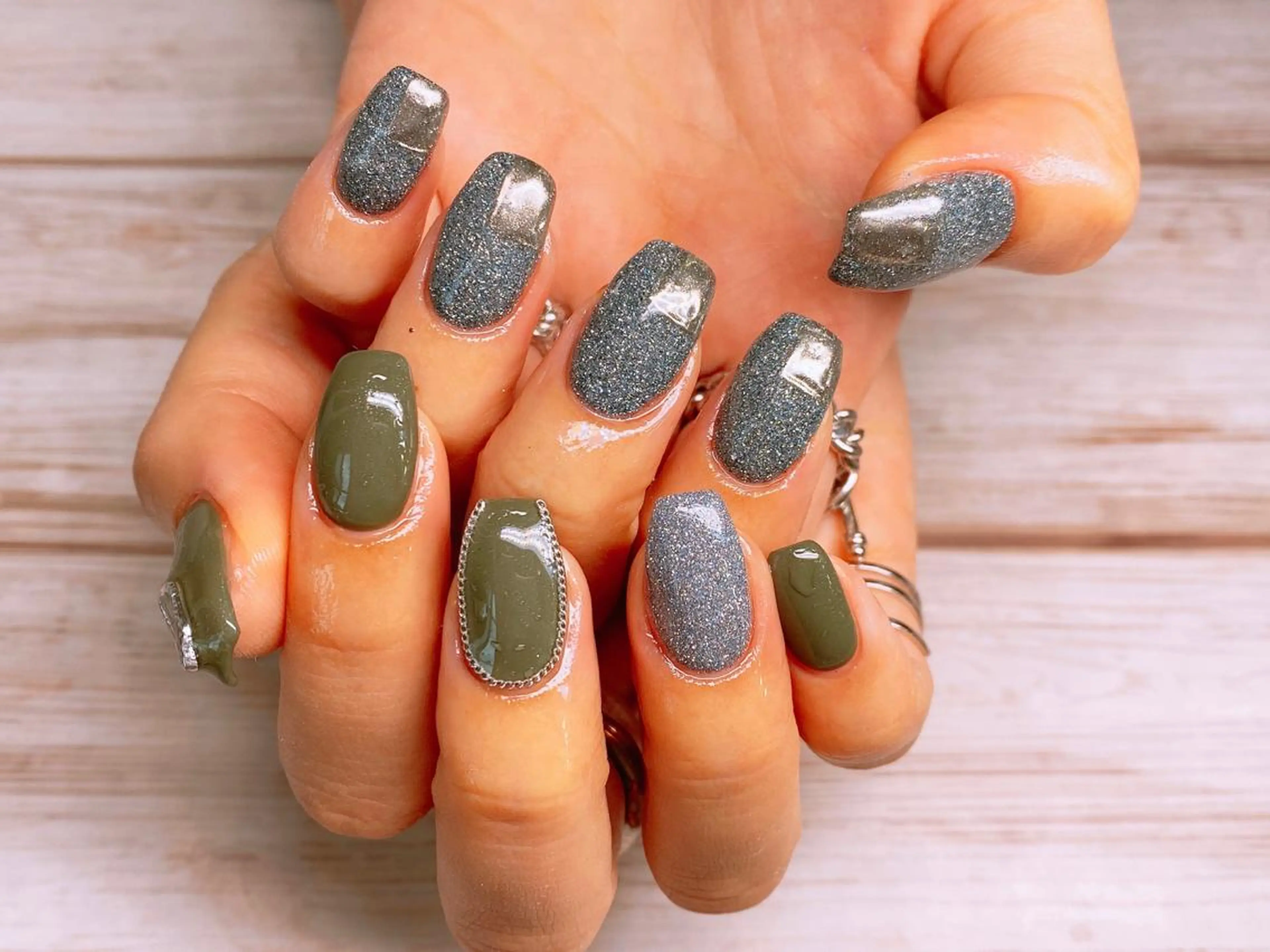 ネイル フラッシュネイル 高野 梨紗子のネイルデザイン