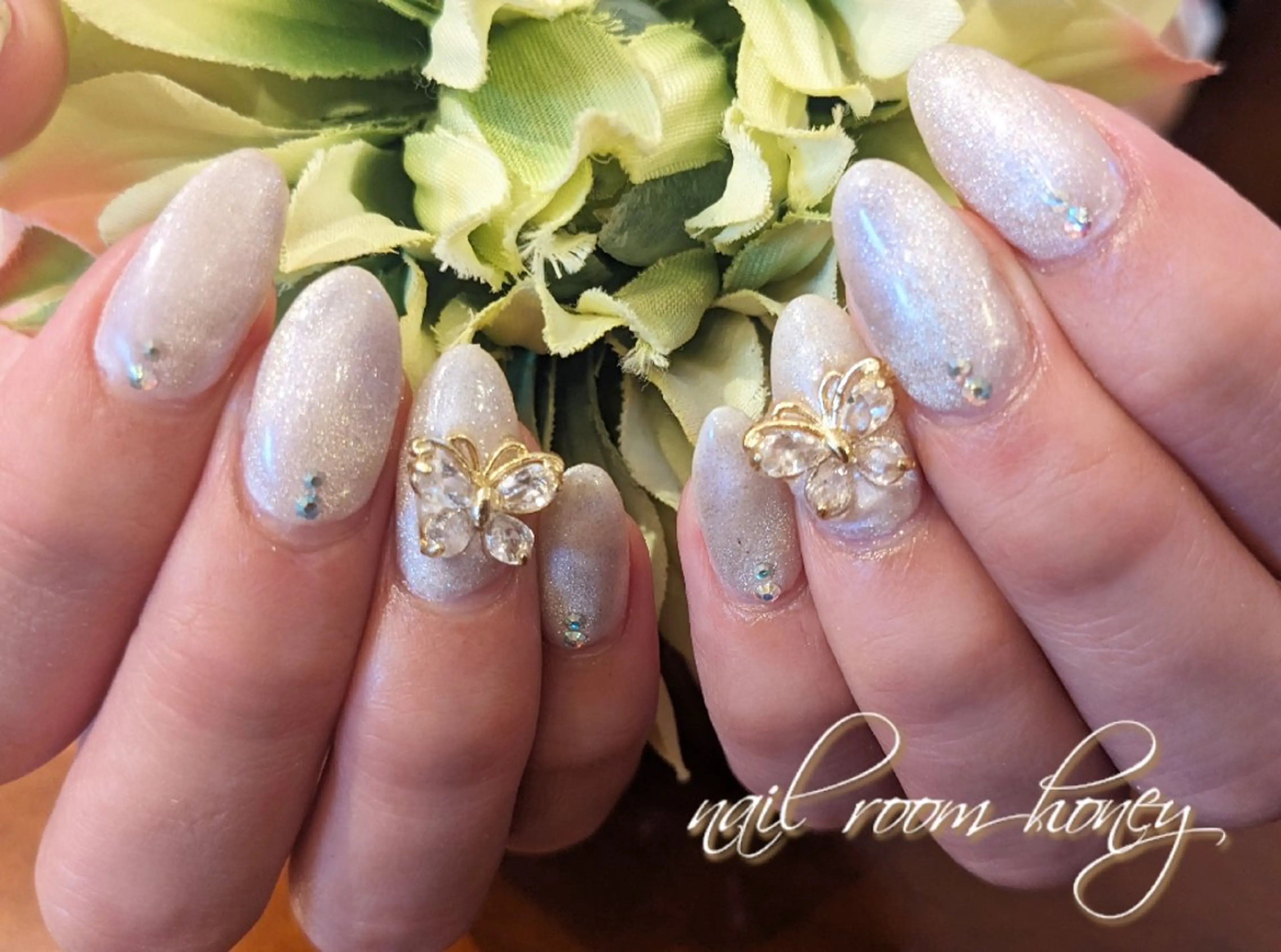 ネイル キラキラネイル マグネットネイル nail room  honeyのネイルデザイン