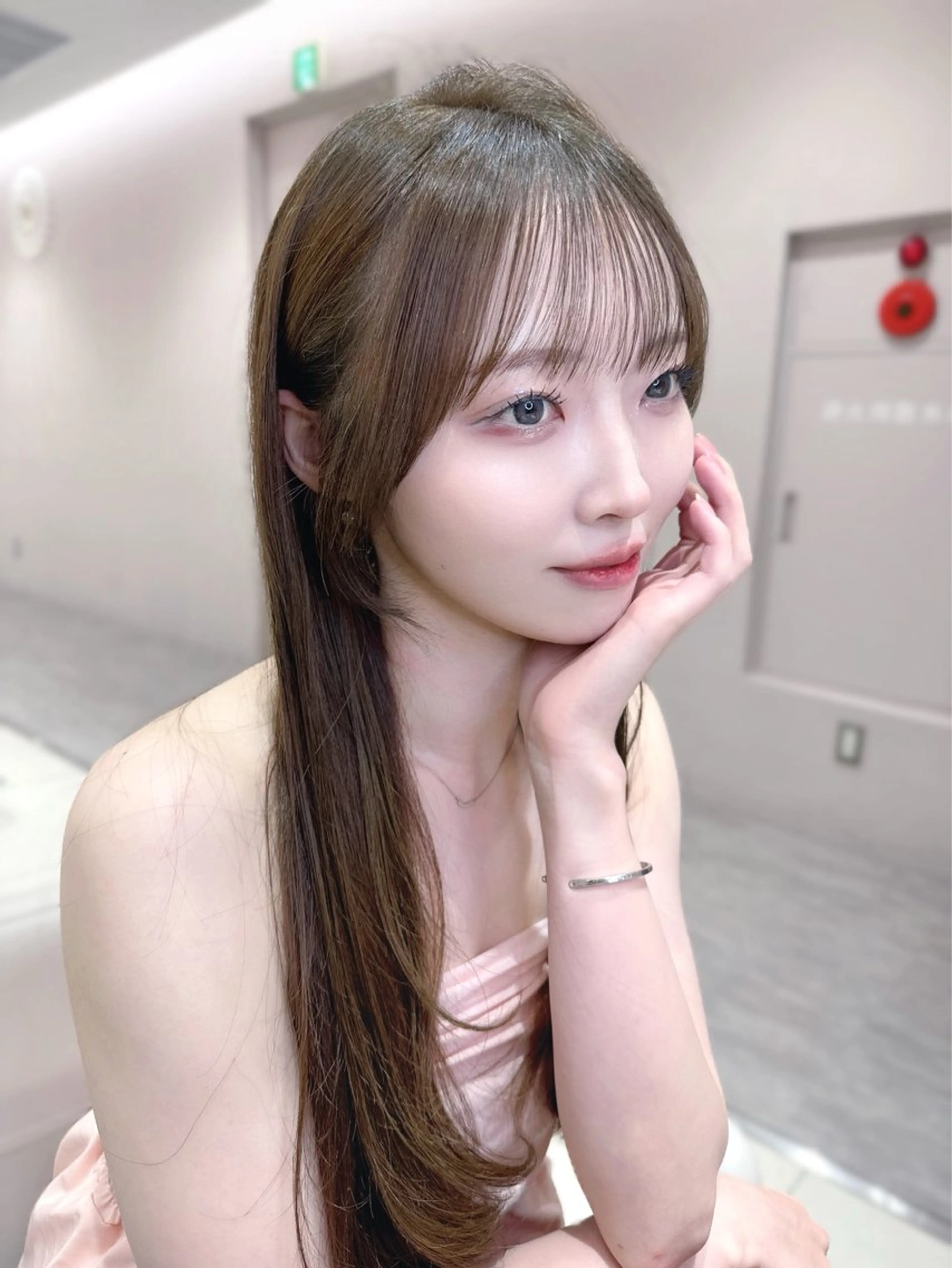 セミロング カラー カット ヘアカラー トリートメント ヘッドスパ ヘアセット 韓国ヘア/レイヤー/ 顔まわり/りょーとのヘアスタイル