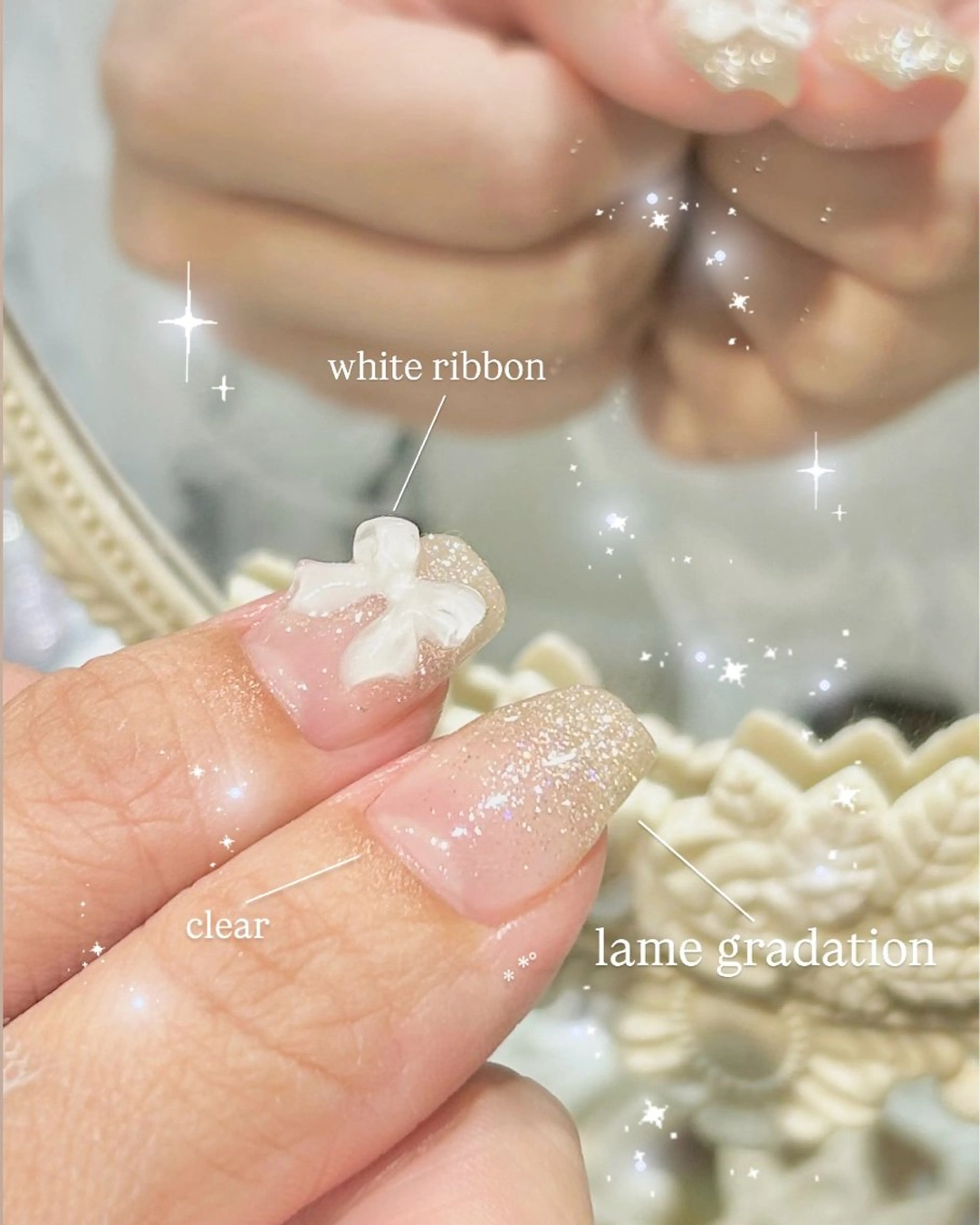 ネイル クリアネイル グラデーション ラメ(グリッター) ラメグラデーション リボン ハンドネイル 🎀チーク/ちゅるん 🫧chisa🎀のネイルデザイン