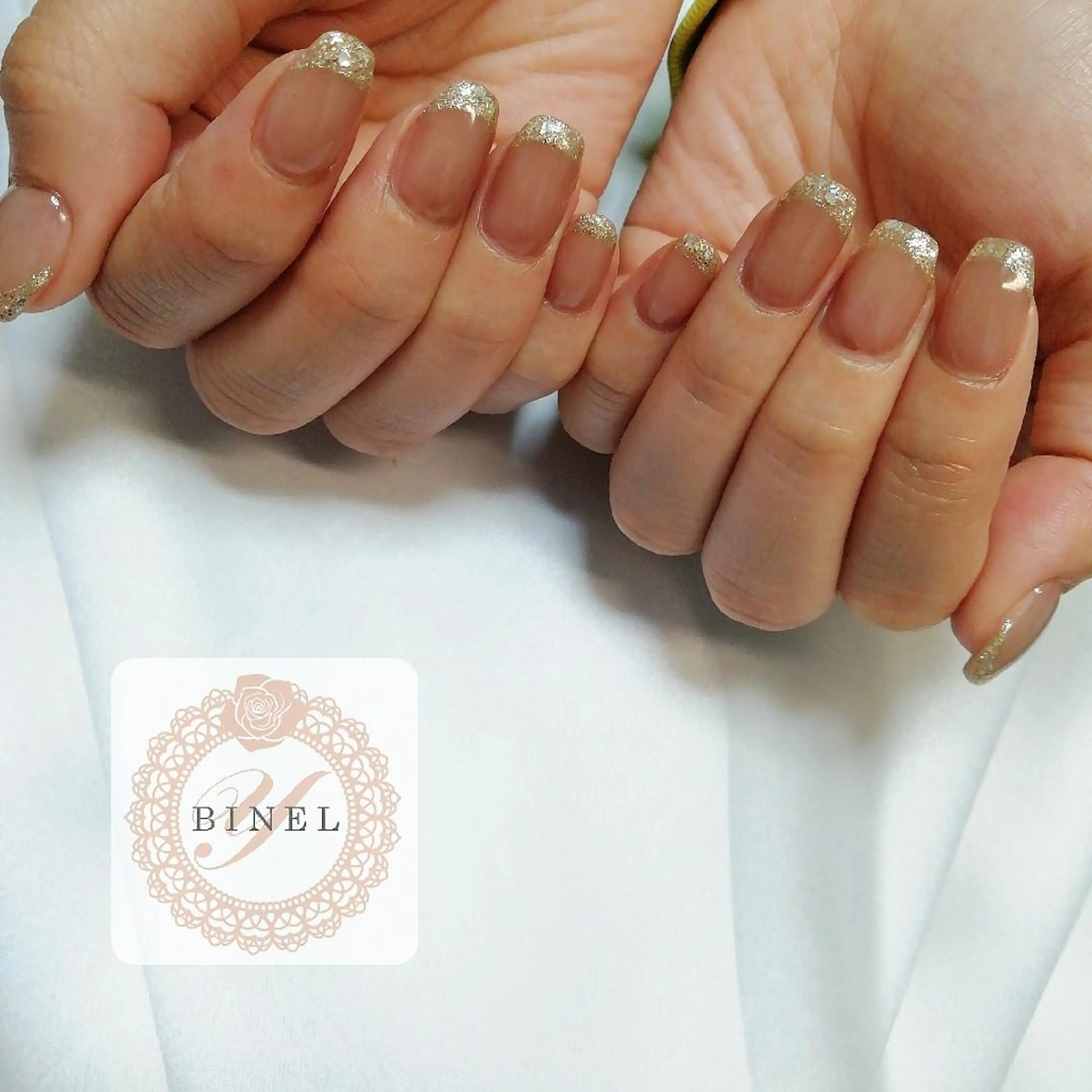 ネイル フレンチネイル ガラスフレンチ オフィスネイル ハンドネイル Nail Salon Y.BINELのネイルデザイン