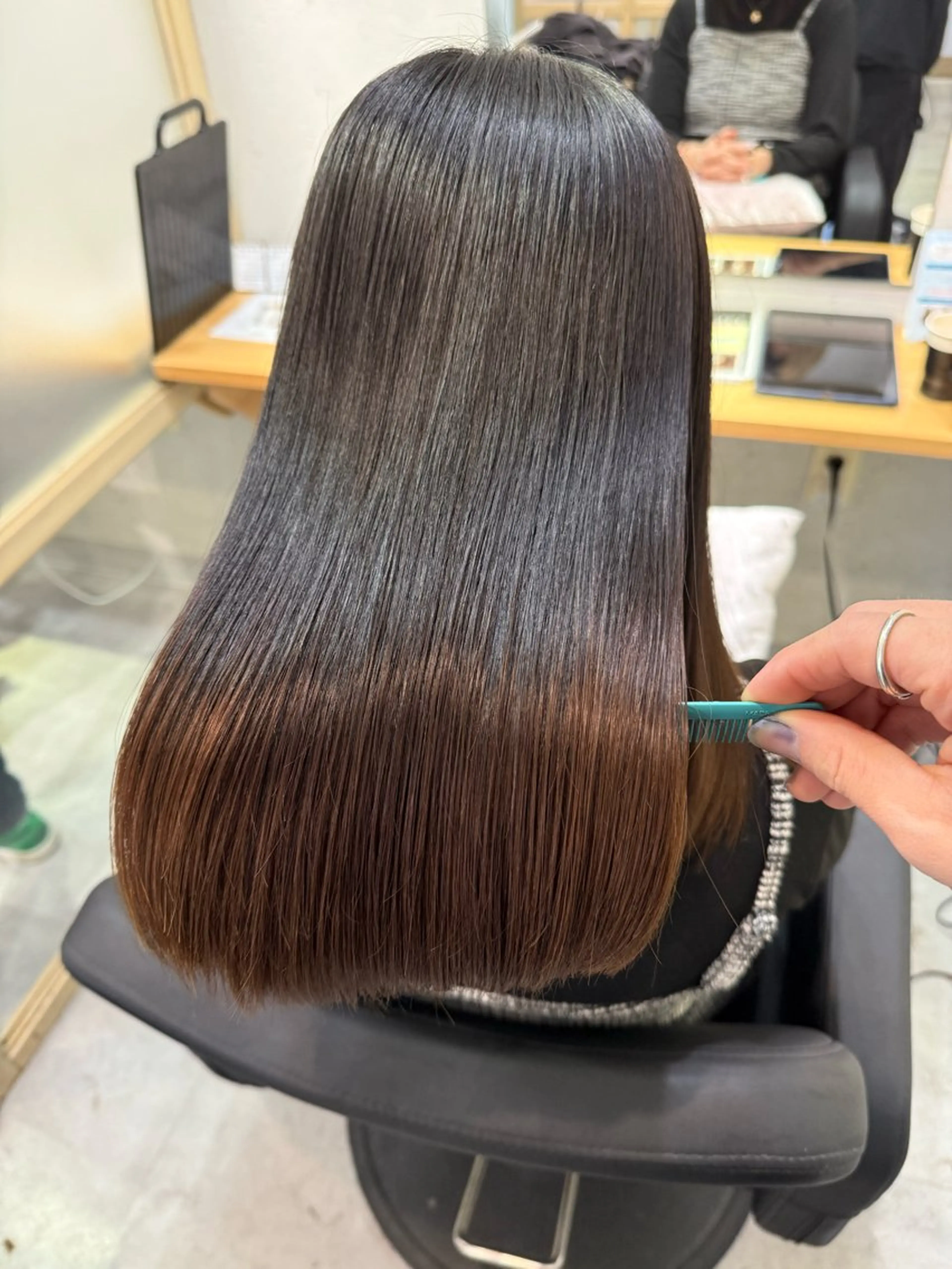 ロング カット 縮毛矯正 トリートメント ✨シルクストレート✨ 美髪髪質改善Yukiのヘアスタイル