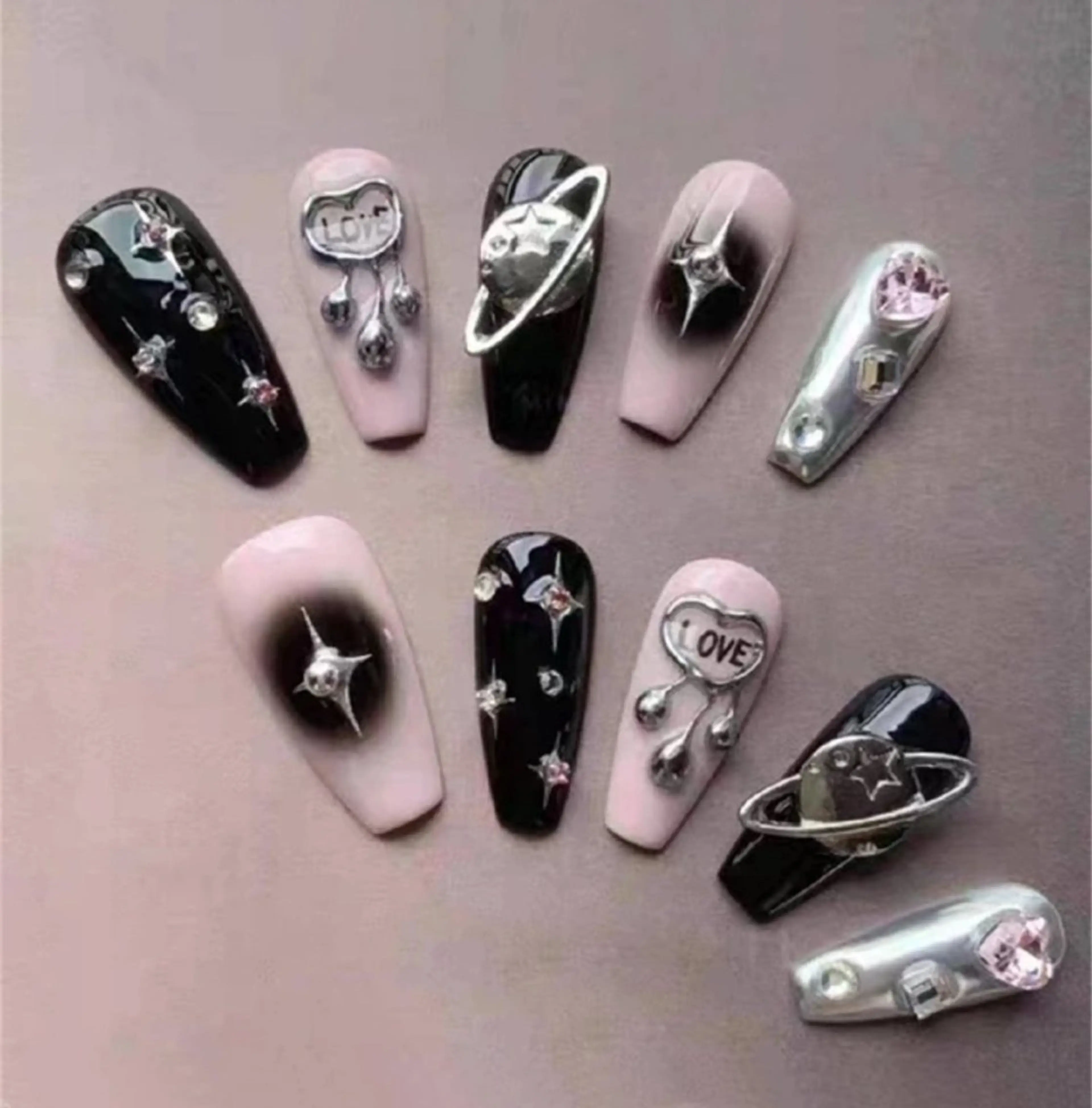 ネイル Anh 歌舞伎町のネイルデザイン