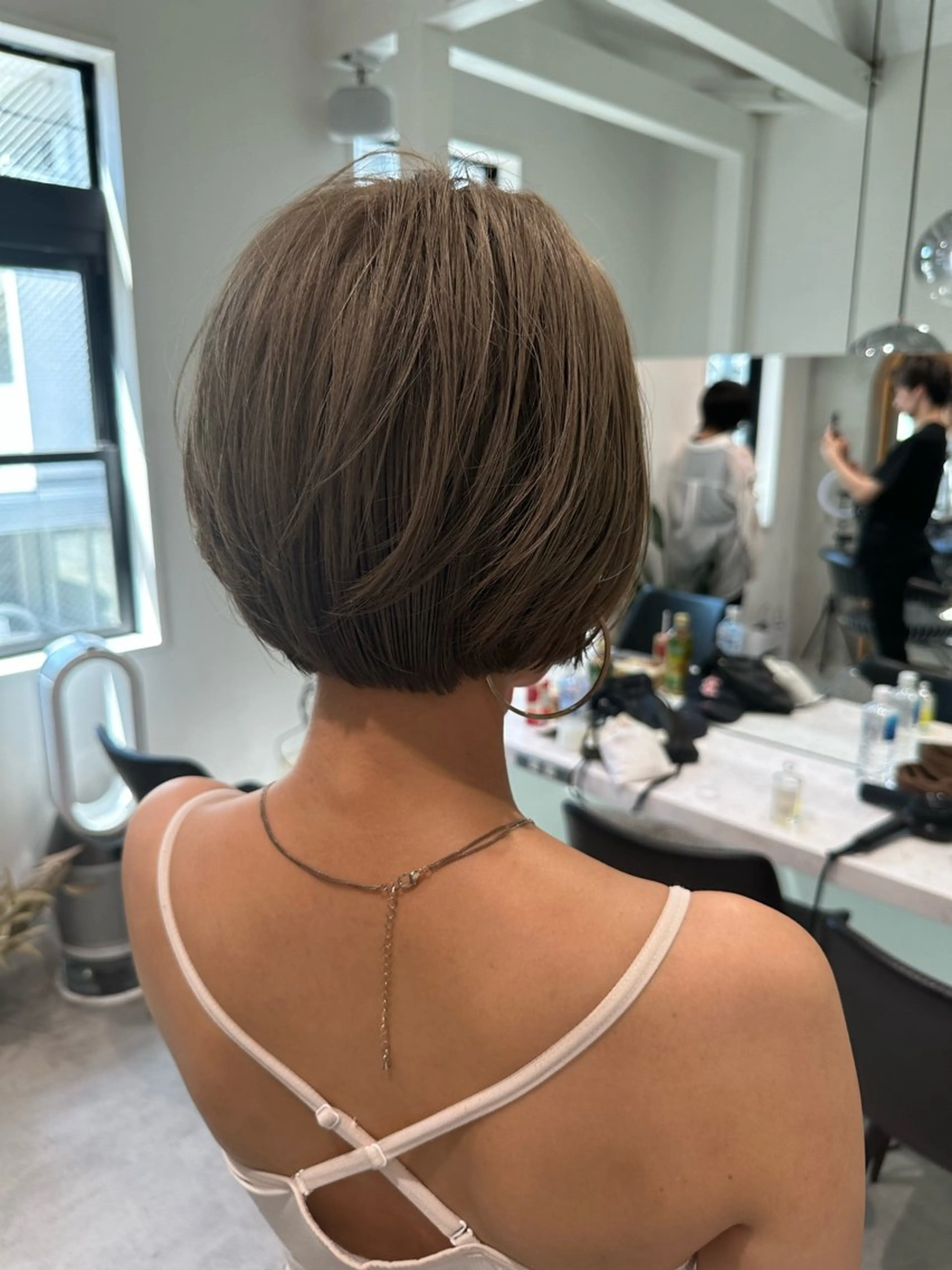 ミディアム 小顔カット カット ヘアカラー トリートメント ヘッドスパ taiga レイヤー /髪質改善/矯正🌈のヘアスタイル