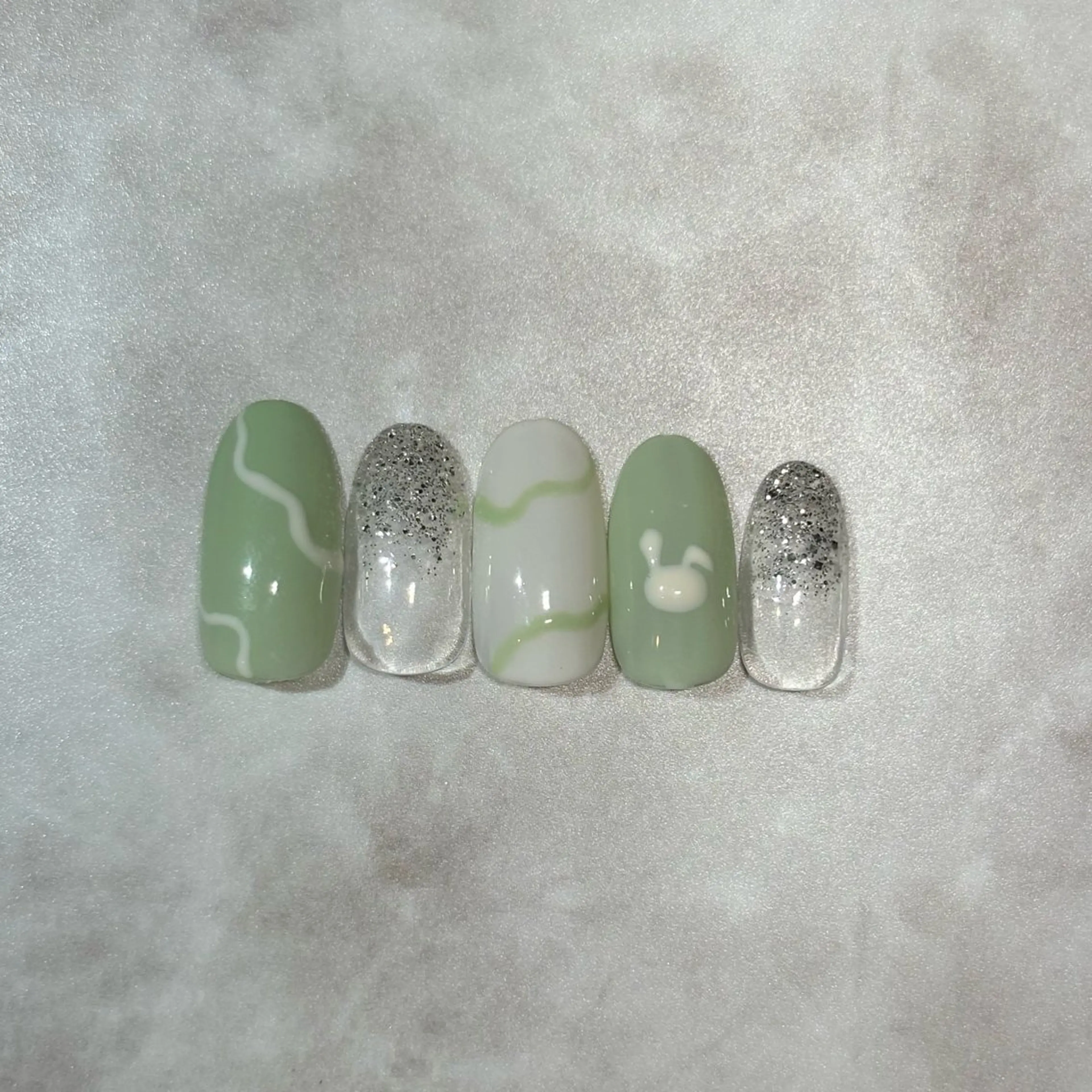 ネイル ハンドネイル 🩶 hanaのネイルデザイン