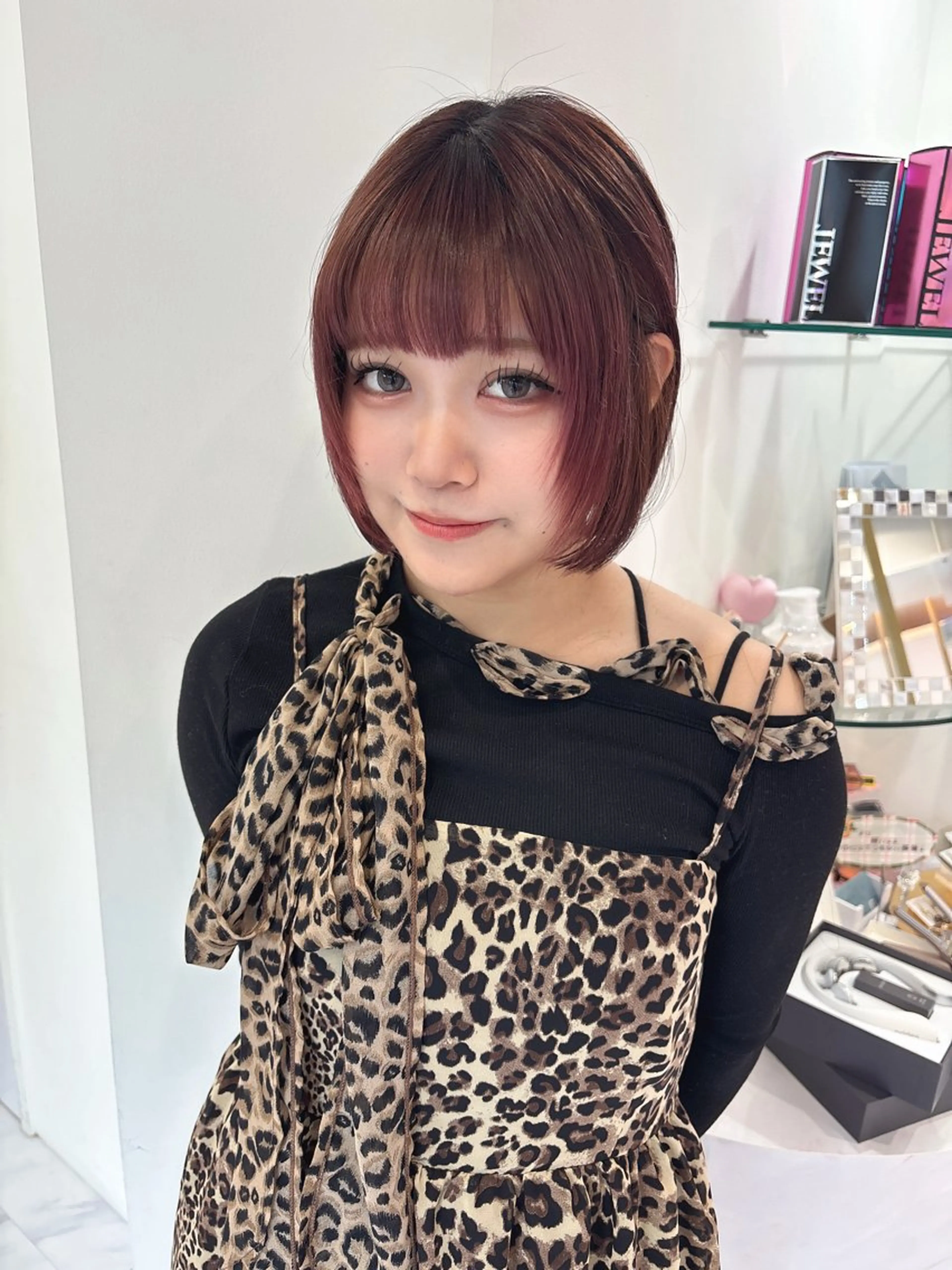 ショート カラー ボブレイヤー ボブ 顔まわりレイヤー 顔周りカット レイヤーカット カット ヘアカラー トリートメント SAYAKA 🍒／ボブ／暖色のヘアスタイル