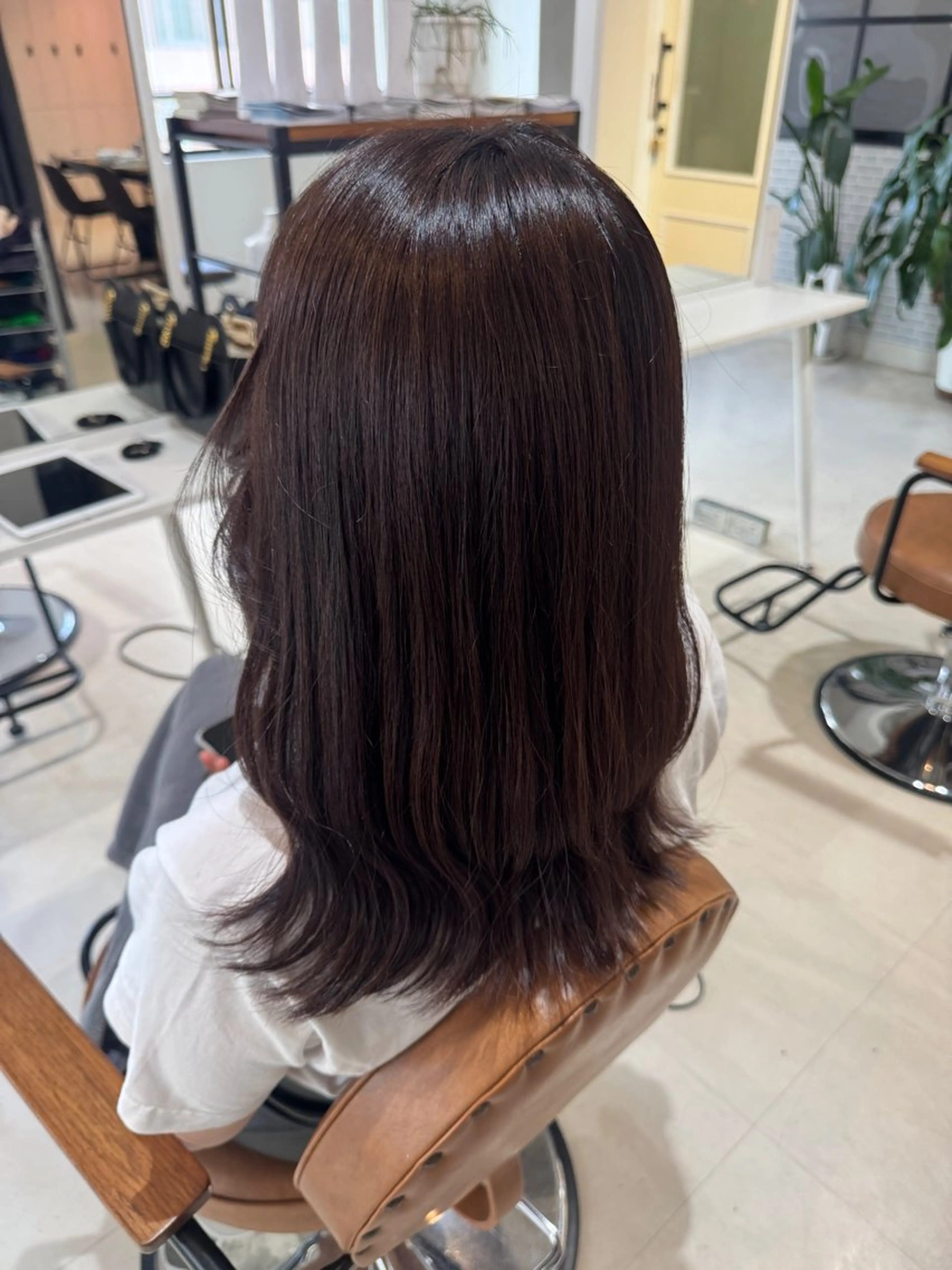 セミロング ヘアカラー annuy りょうのヘアスタイル