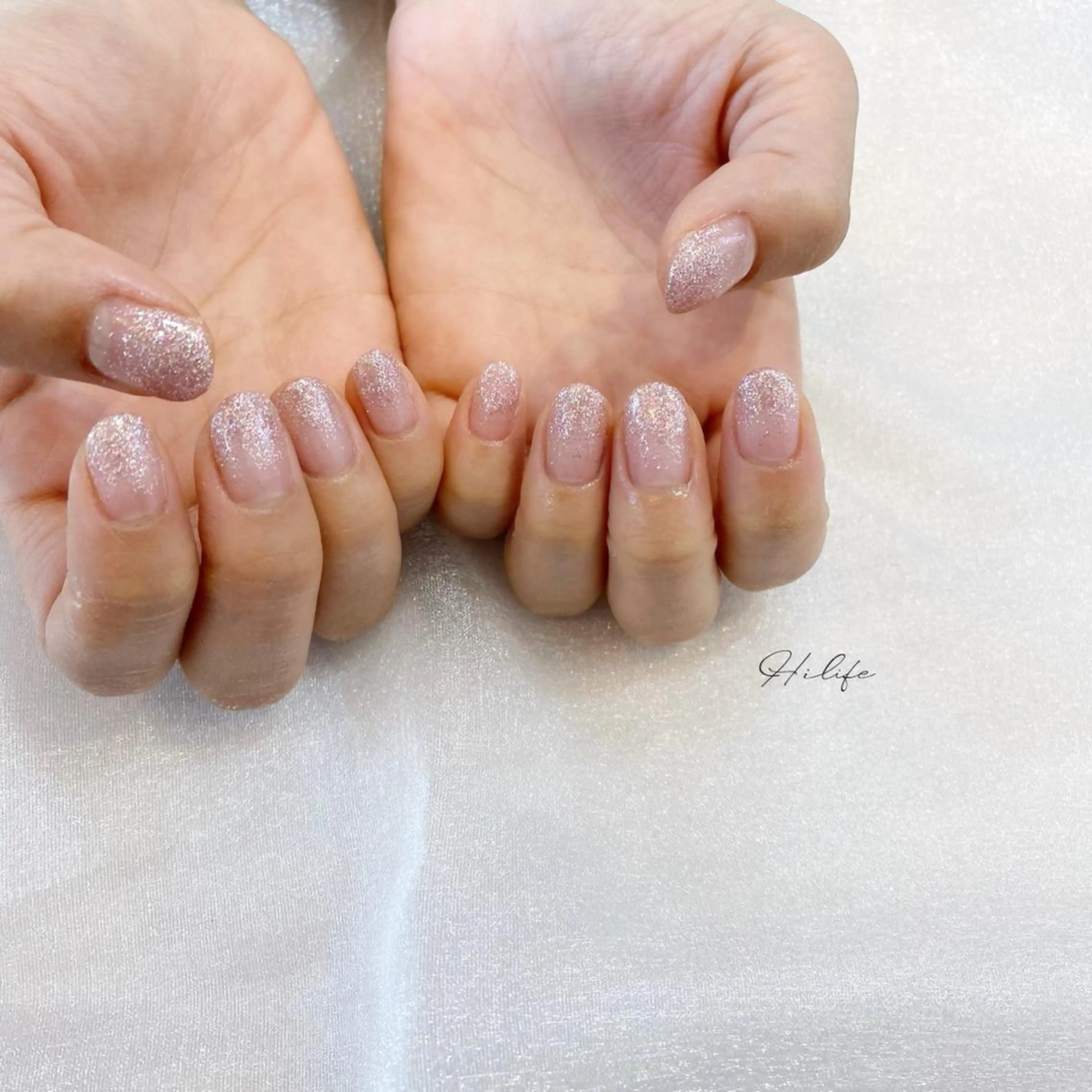 ネイル グラデーション ラメ(グリッター) ラメグラデーション ワンカラーネイル フットネイル Nail Adore.のネイルデザイン