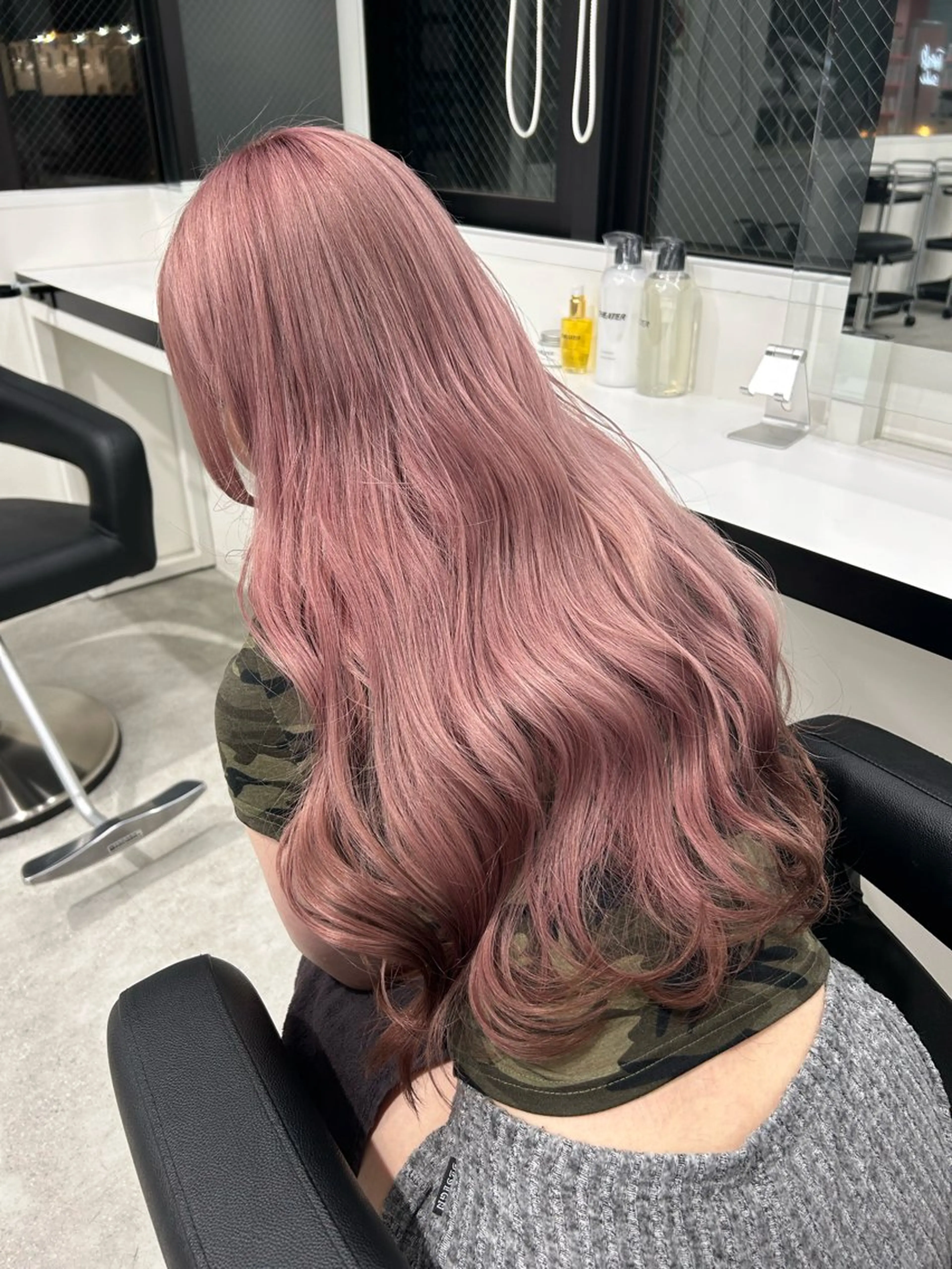 ロング カラー ヘアカラー 履歴修正屋さん／ ブロンド／ホワイトのヘアスタイル