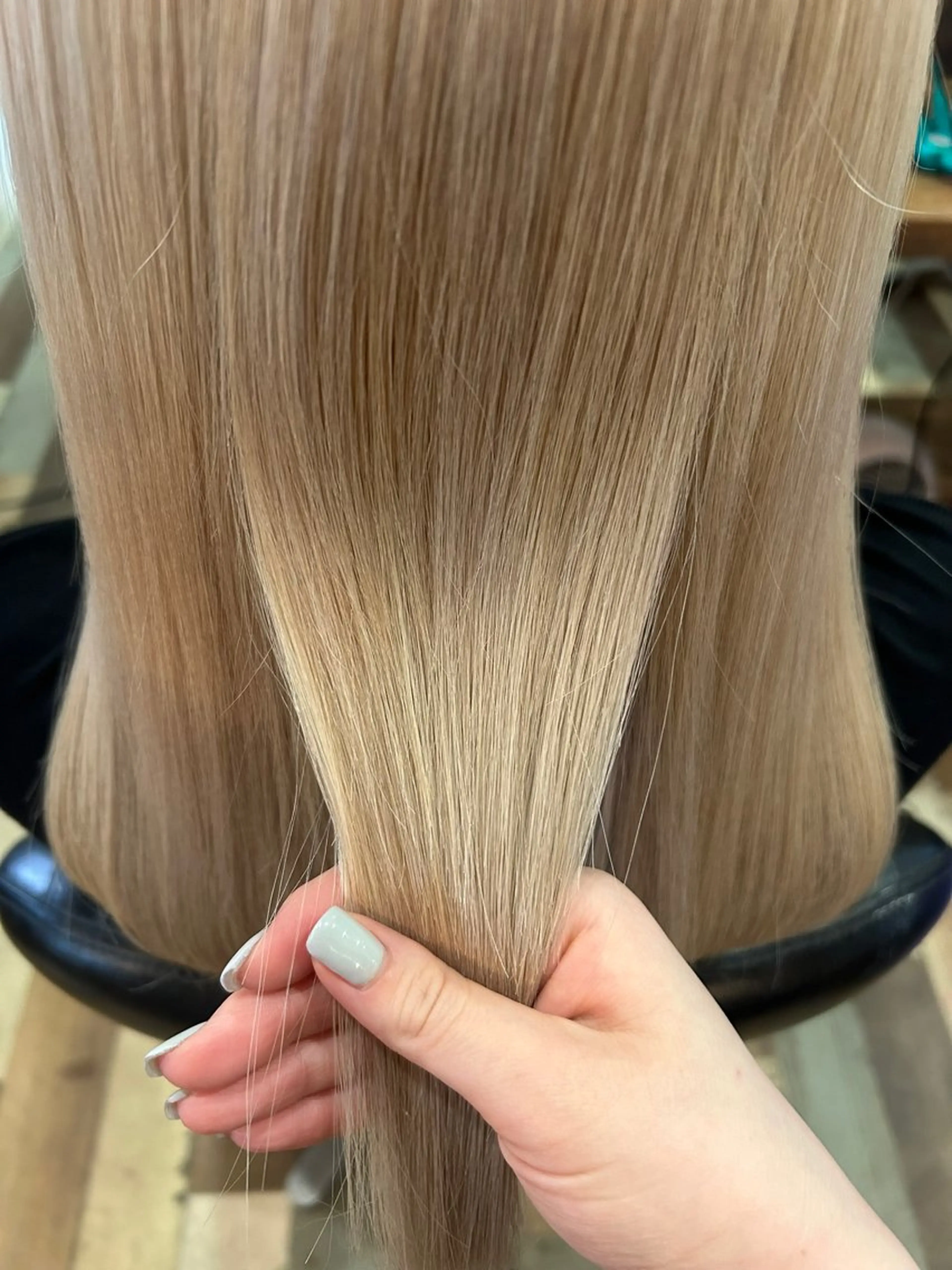 カラー ハイトーンカラー 小東 蓮のヘアスタイル