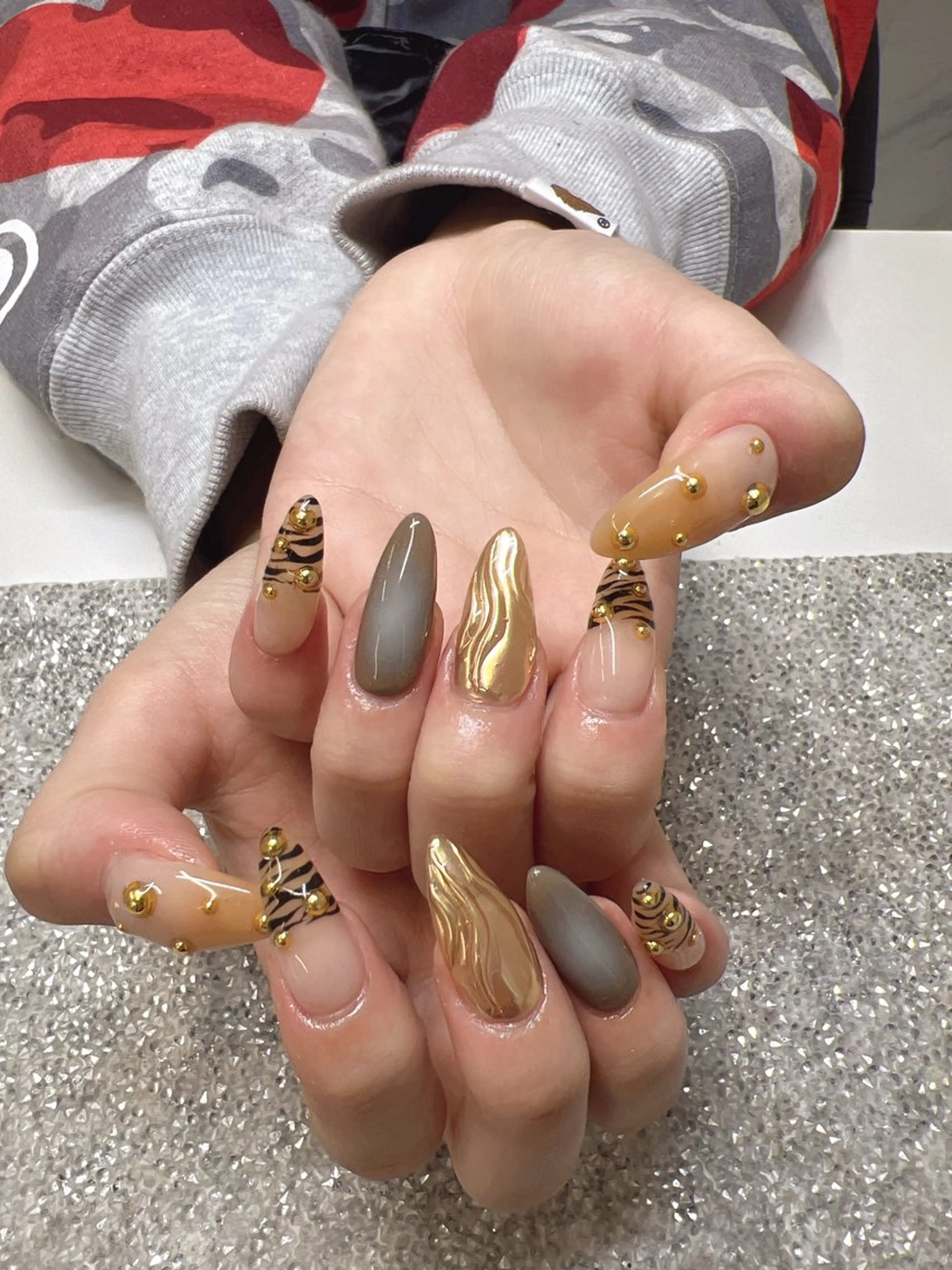 ネイル ガレンドウ 白澤 愛子のネイルデザイン