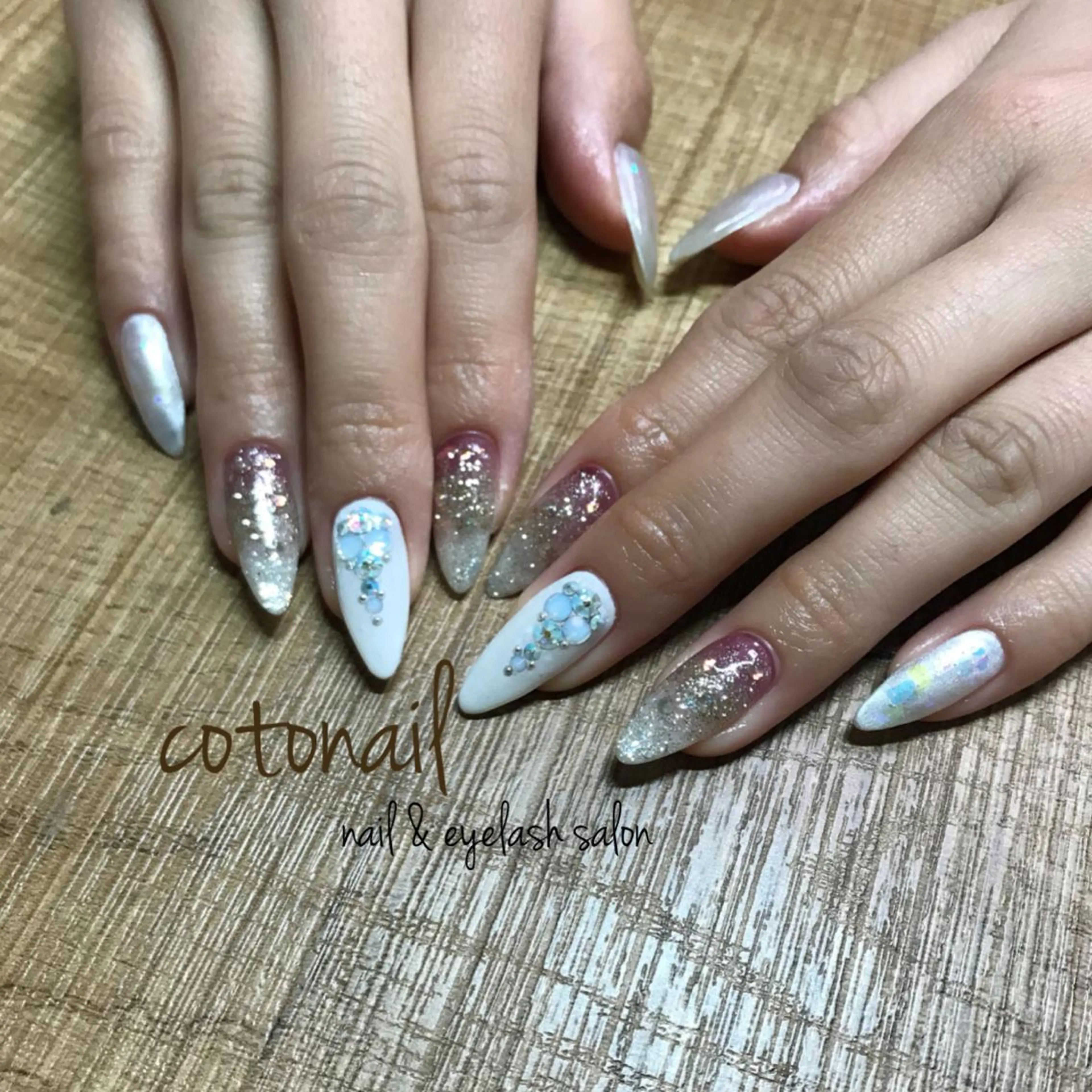 ロング ネイル アートネイル ハンドネイル ツメトマツゲ .のネイルデザイン