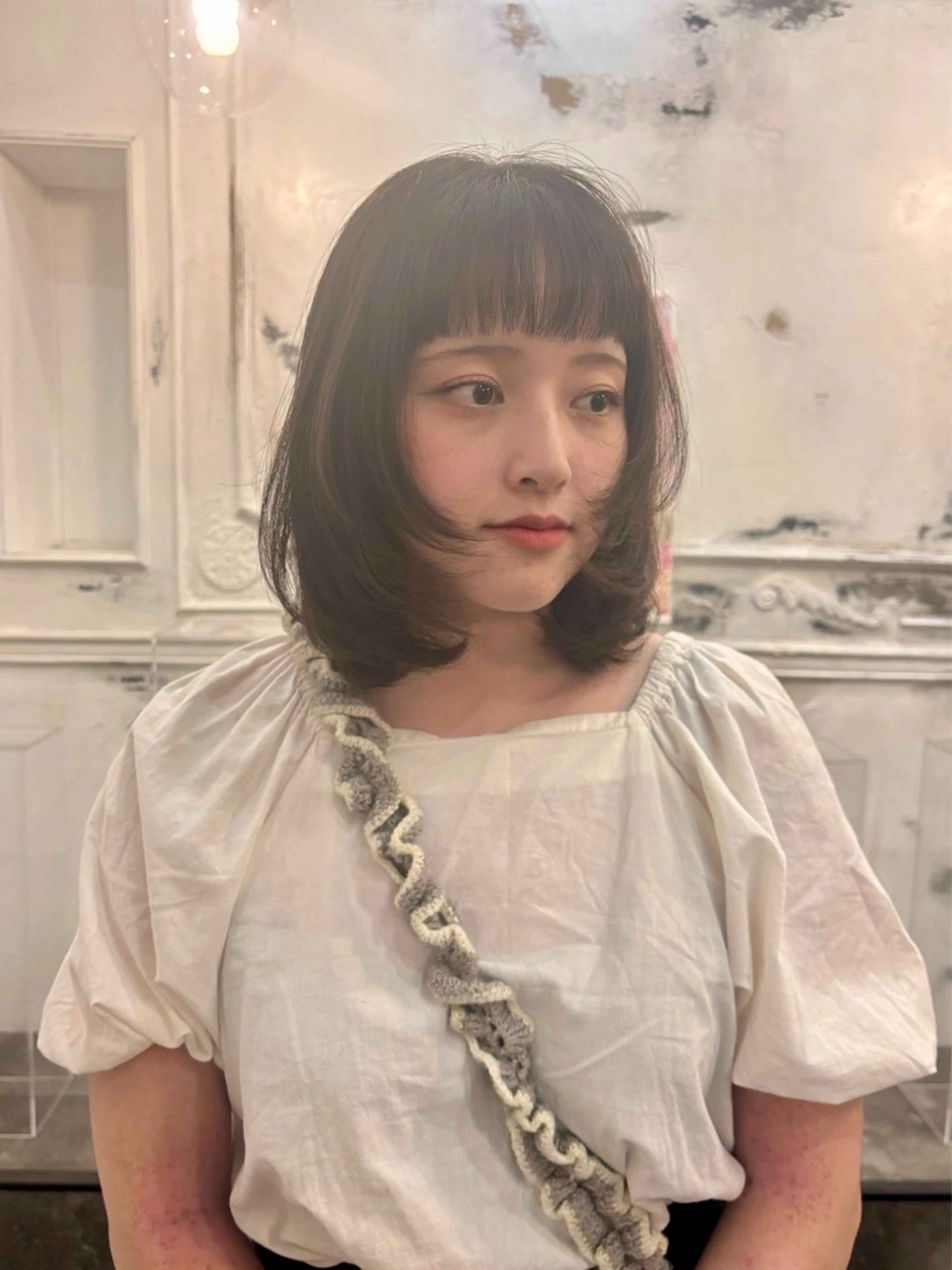 ミディアム レイヤーカット comeghead 琴音のヘアスタイル