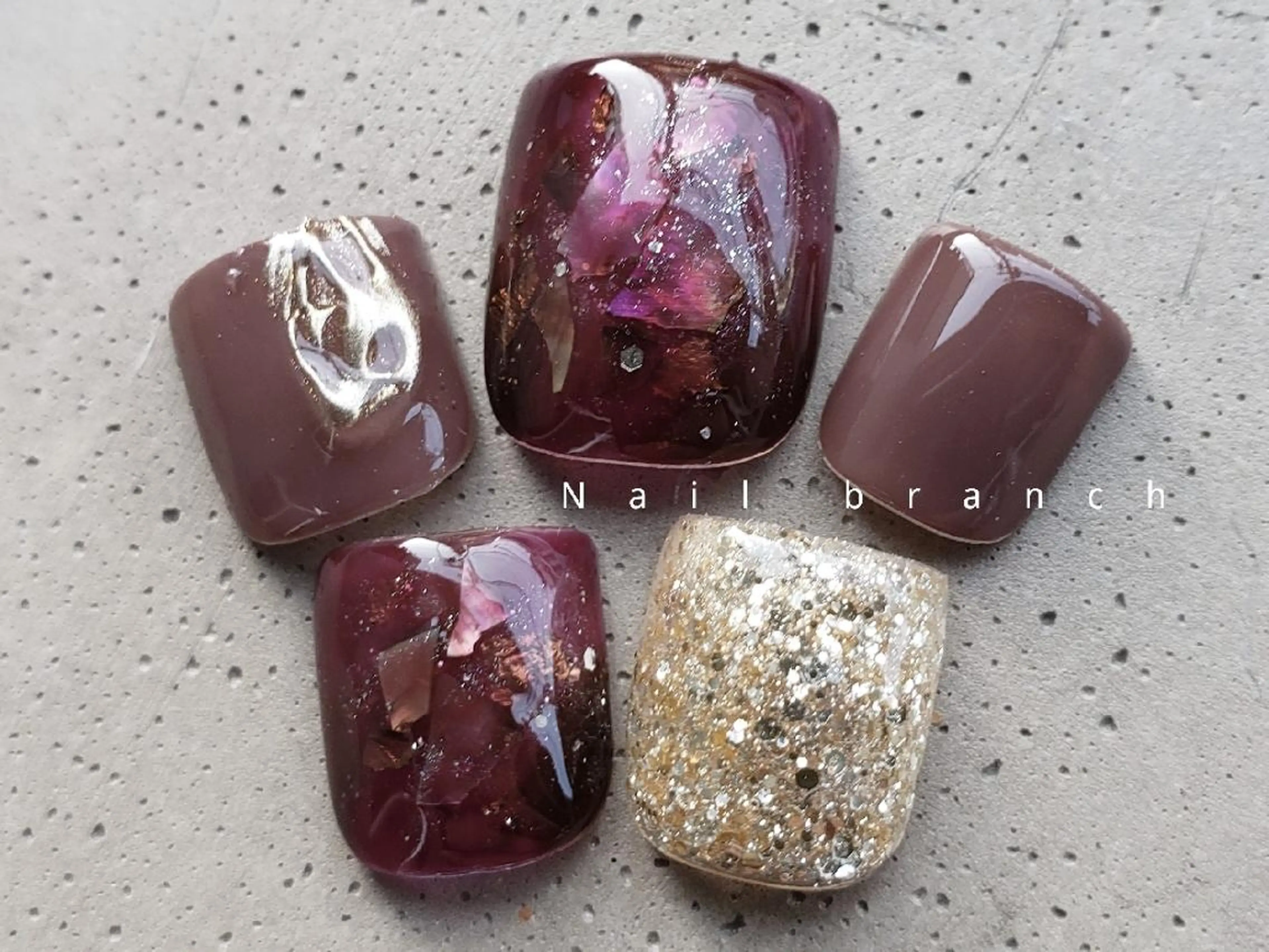 セミロング カラー パーマ ヘアアレンジ ネイル マツエク・マツパ アイブロウ Nail branchのネイルデザイン