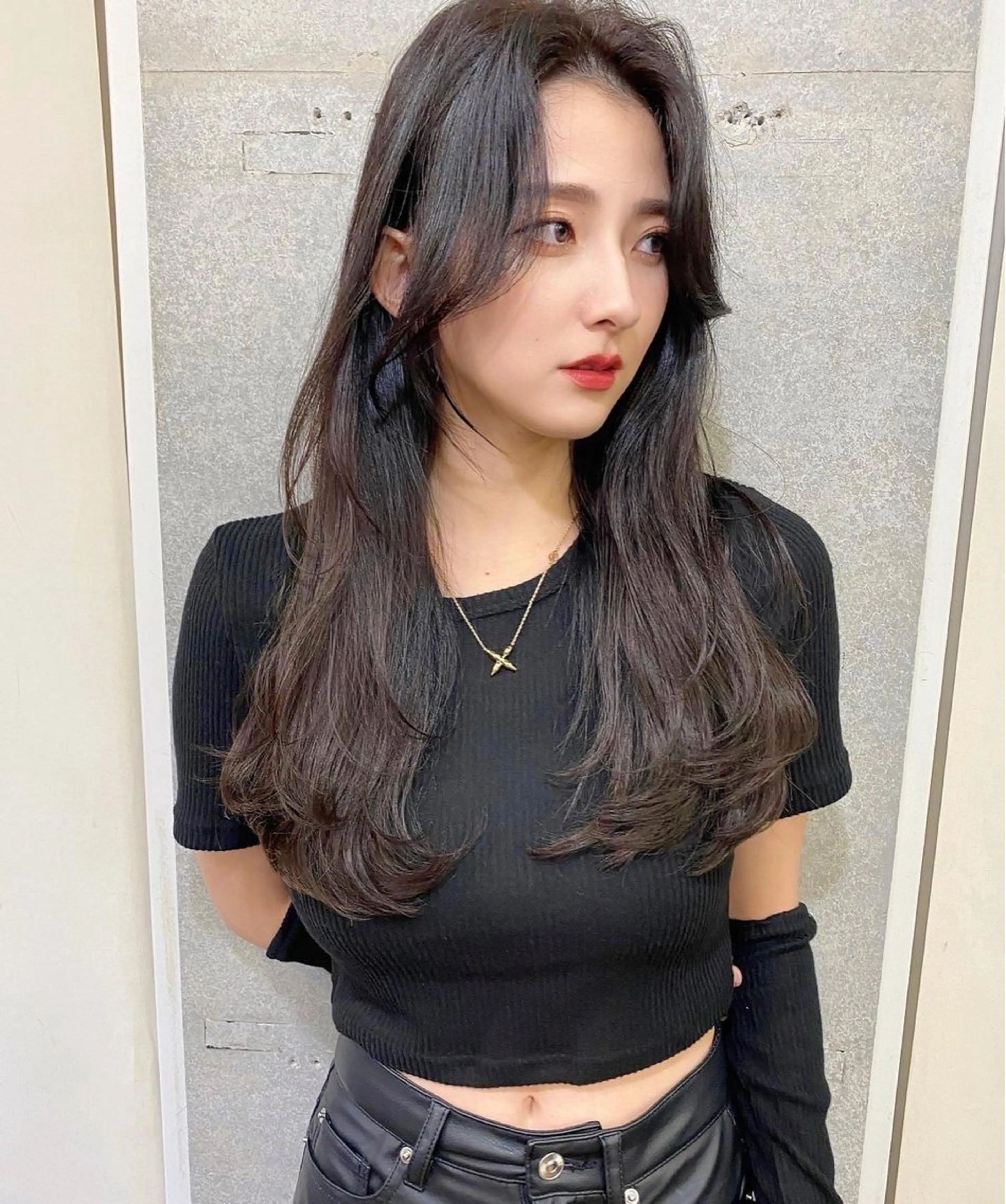 ロング カラー 黒髪 ブルーカラー ブルーブラック レイヤーカット ロング 似合わせレイヤー 🇰🇷荒木洋文のヘアスタイル