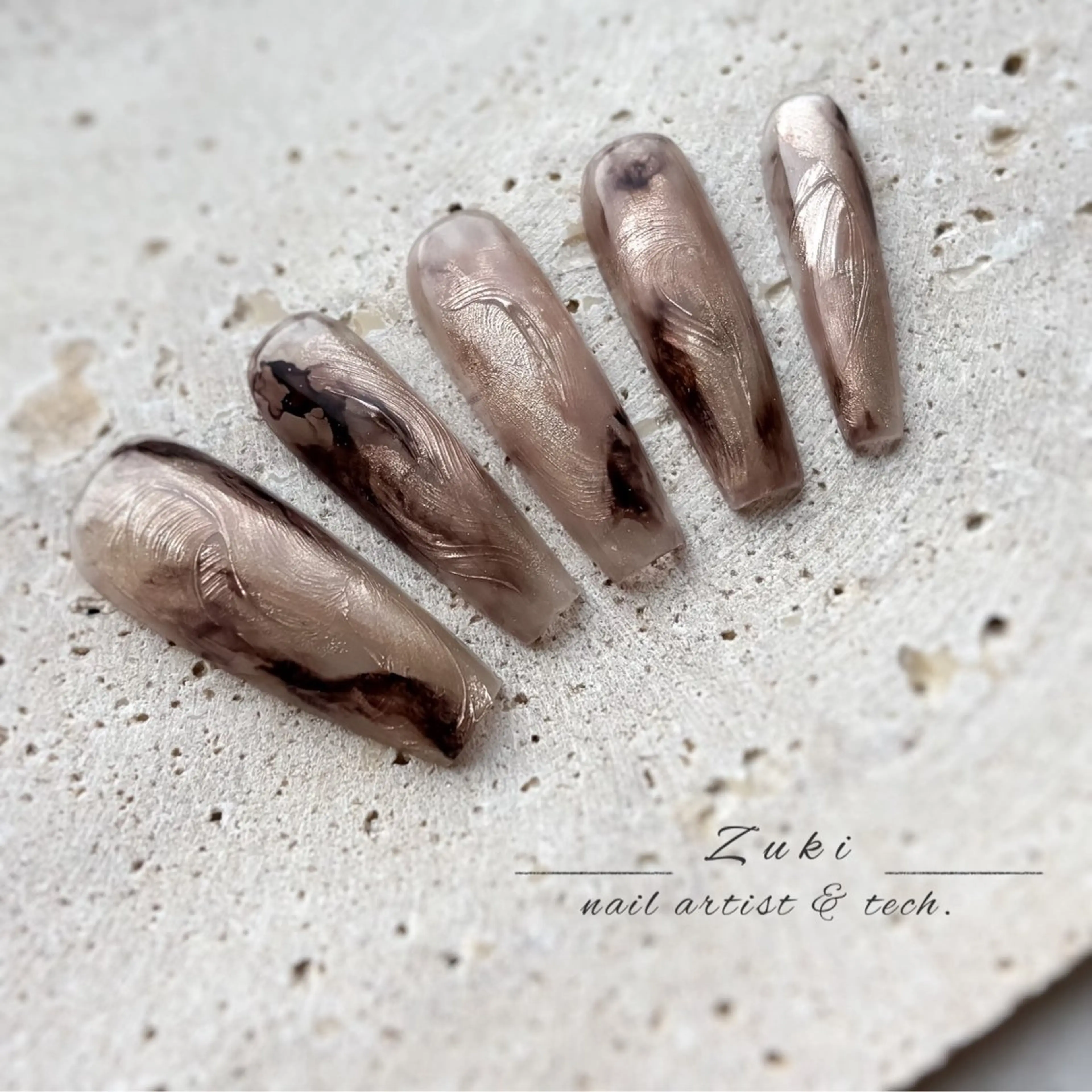 ネイル マグネットネイル ニュアンスネイル ワンホンネイル ハンドネイル zuki🌔nail ┆堺筋本町・心斎橋のネイルデザイン