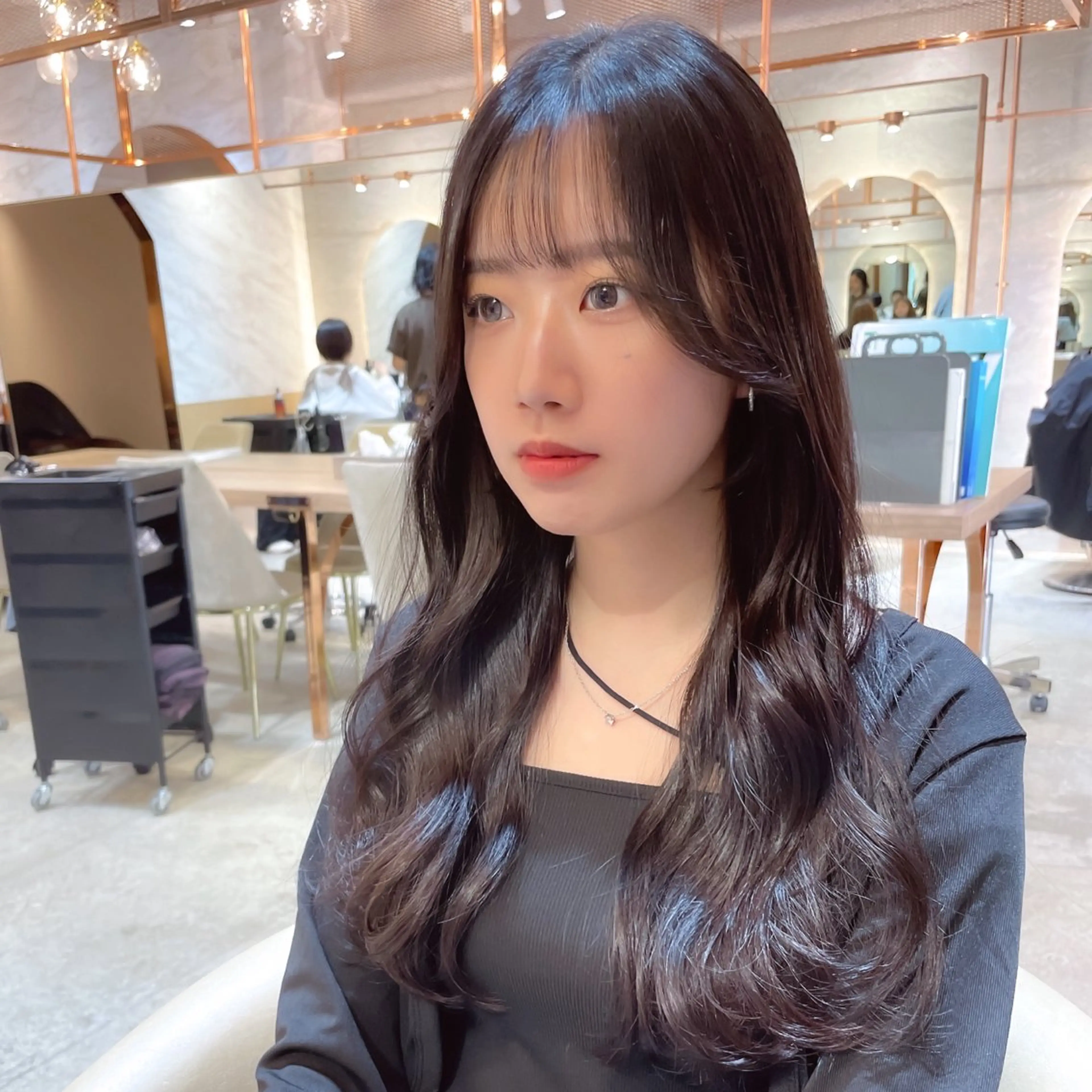 ミディアム カット ヘアカラー トリートメント レイヤー/韓国ヘア 縮毛矯正🫧鈴木颯のヘアスタイル