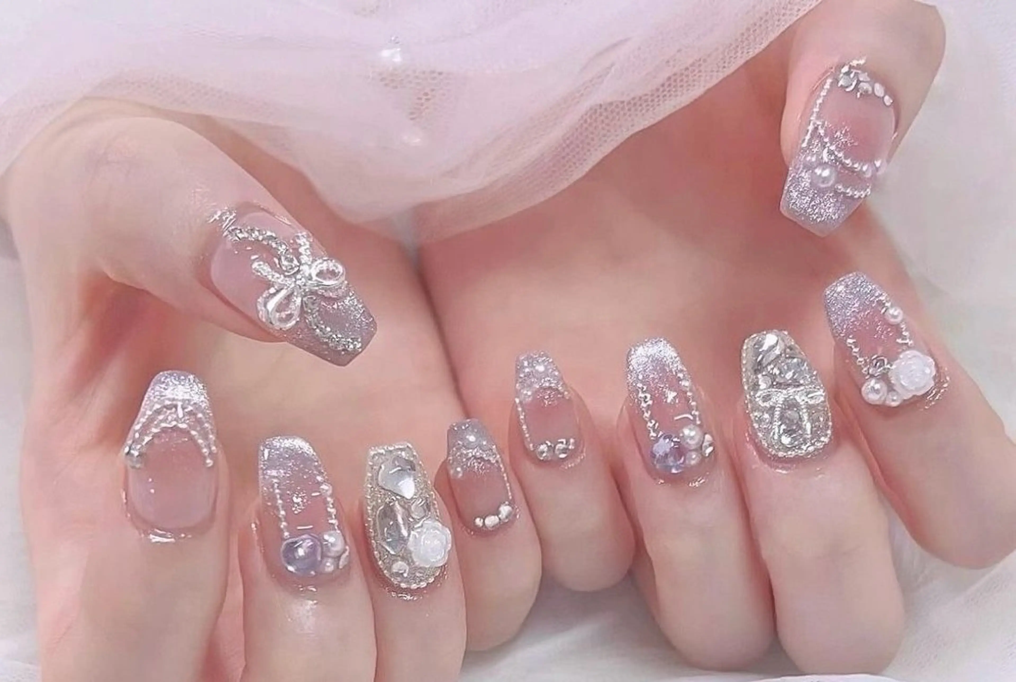ネイル オーロラネイル チークネイル 長さ出し フットネイル フレンチネイル ハンドネイル Lee Nailsのネイルデザイン