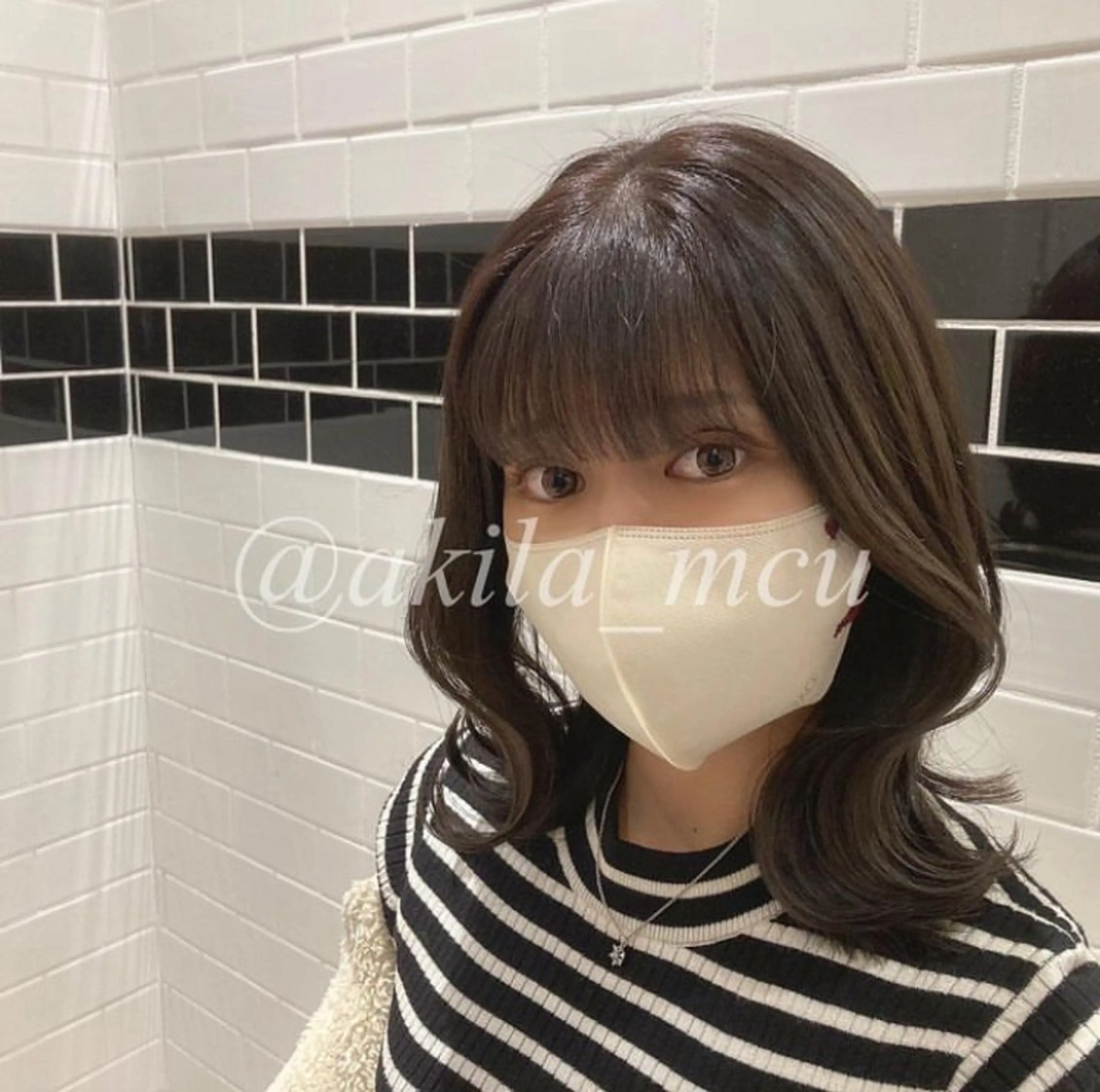 ミディアム カラー ヘアアレンジ ブリーチ 透明感カラー ブリーチなしカラー くびれヘア 髪質改善 エグチ アキラのヘアスタイル