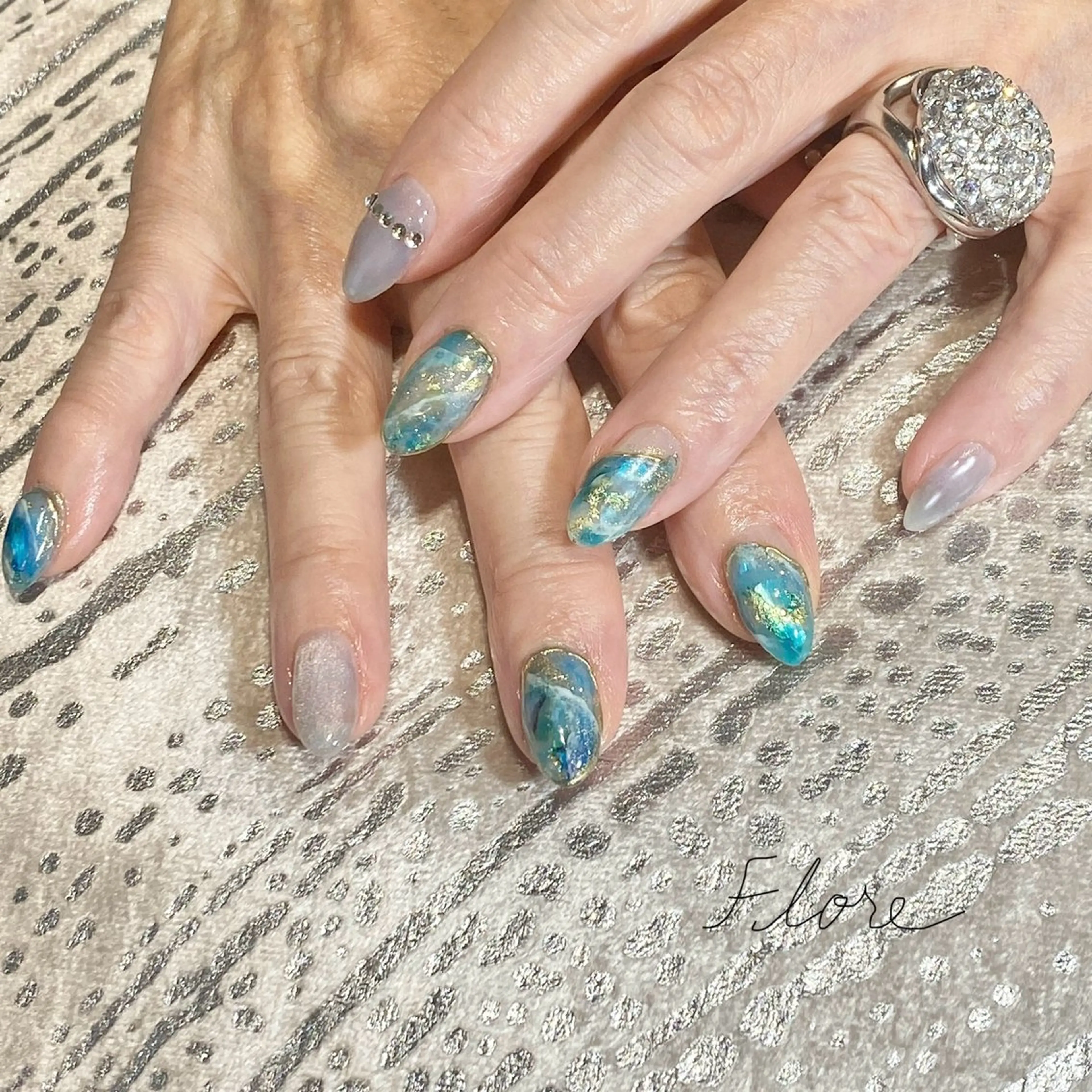 ネイル Flore (フロール)の眉毛・アイブロウイメージ