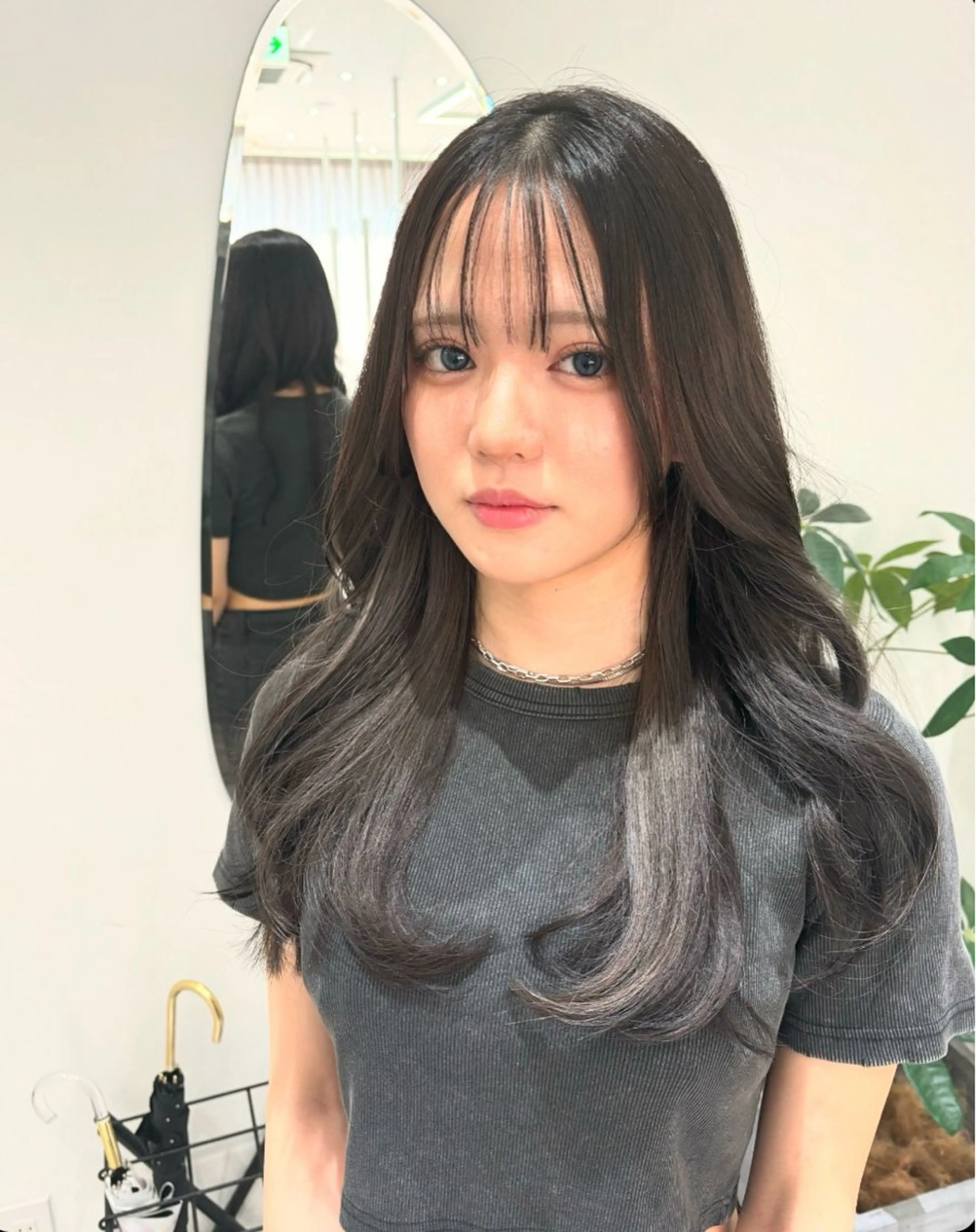 ロング カラー グレージュ インナーカラー 顔まわりレイヤー レイヤーカット 🌿透明感ヘア 園田　朱梨🌿のヘアスタイル