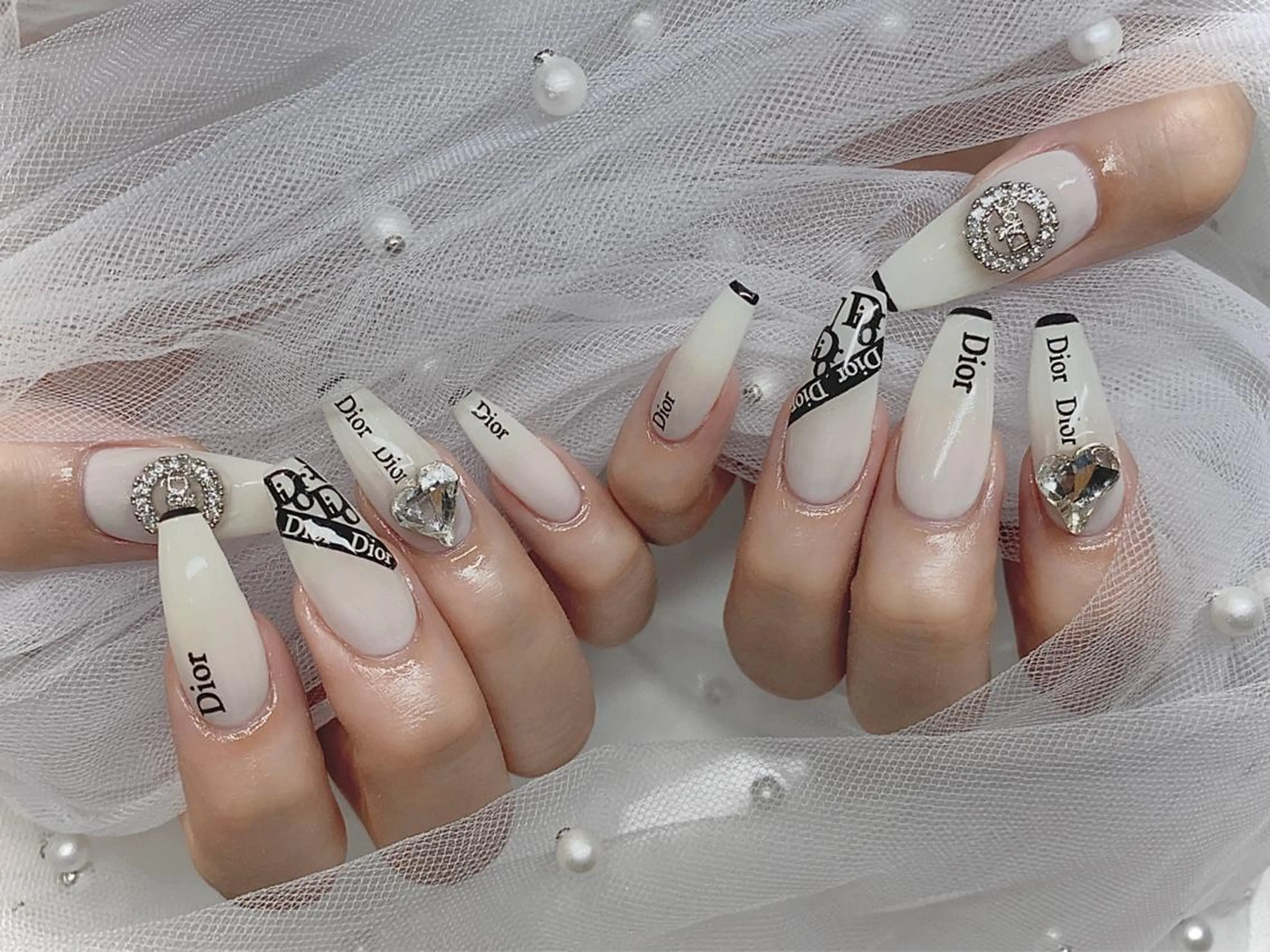 ネイル I-nailロング /ワンホン/キラキラのネイルデザイン